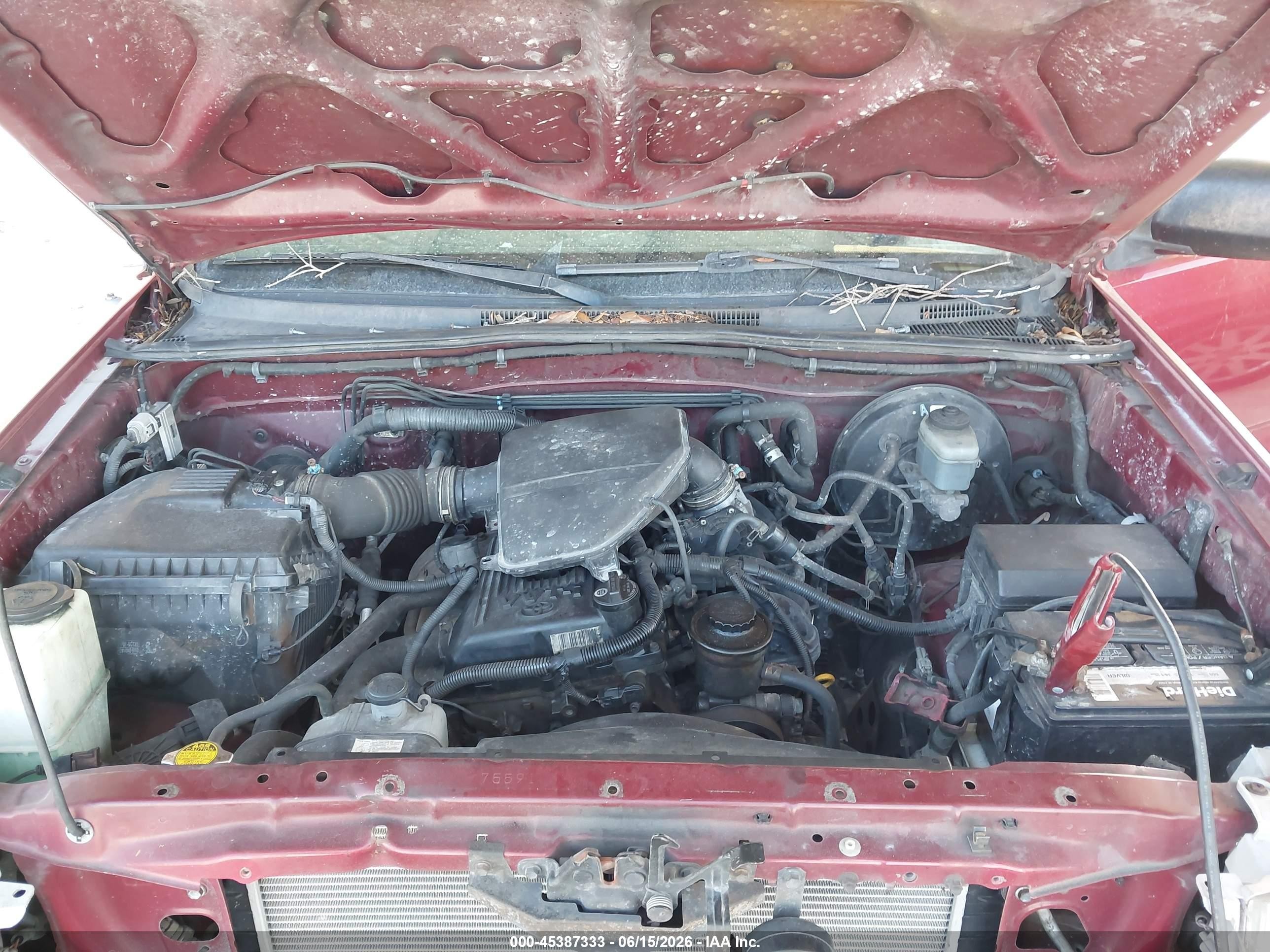 2006 Toyota Tacoma   Red vin: 5TENX22N66Z320504