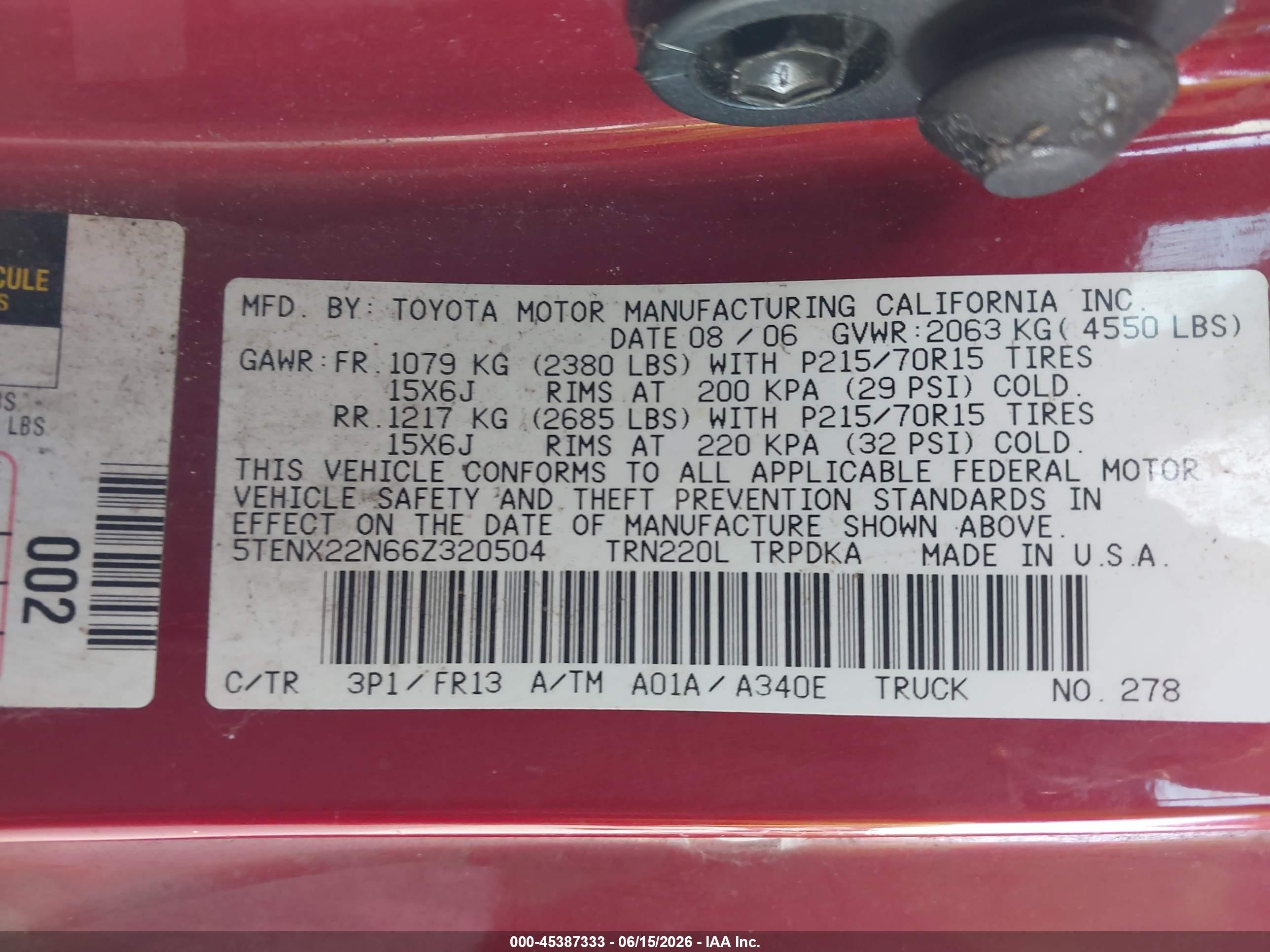 2006 Toyota Tacoma   Red vin: 5TENX22N66Z320504