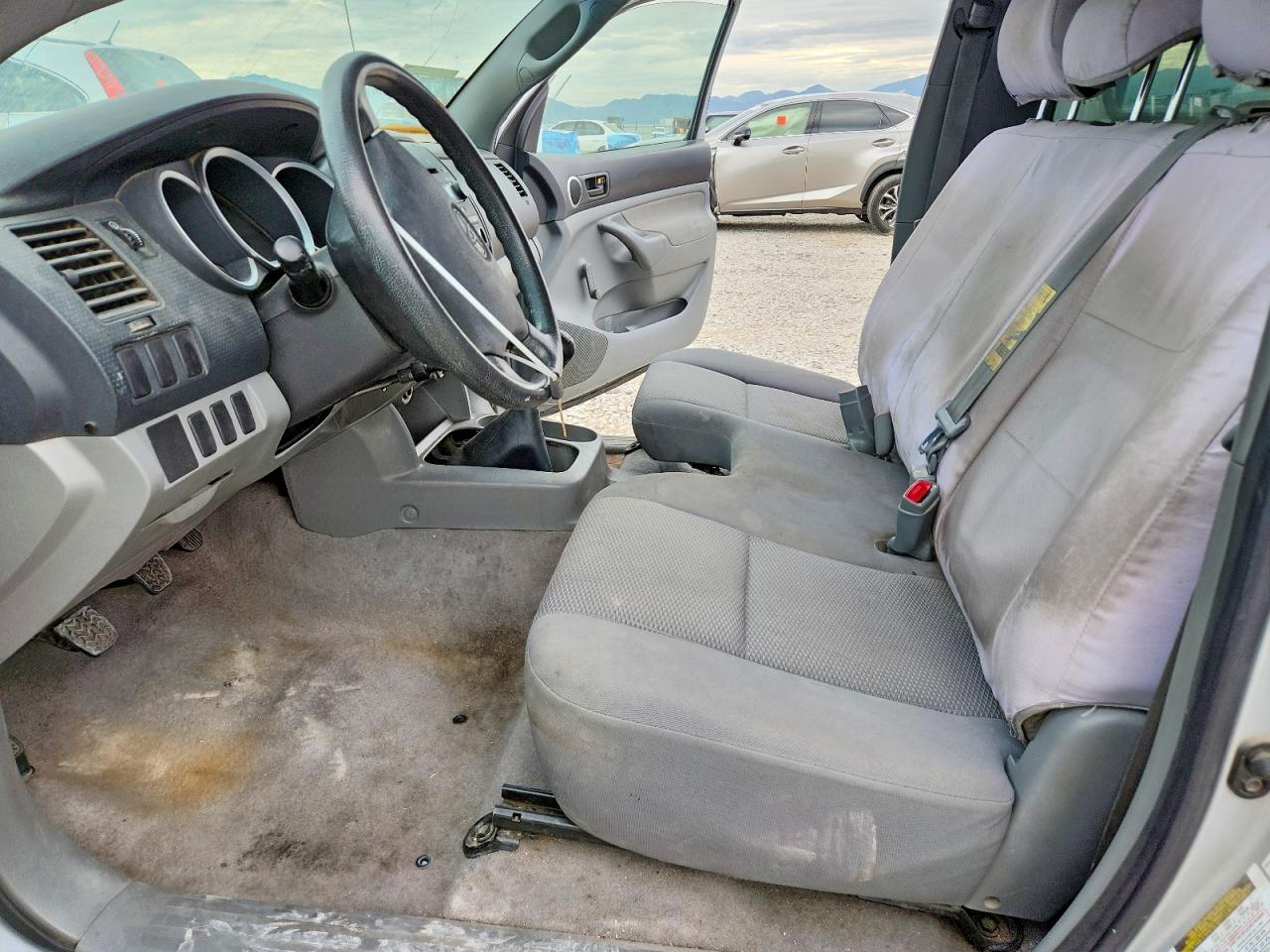 2007 Toyota Tacoma Base Silver vin: 5TENX22N67Z392658