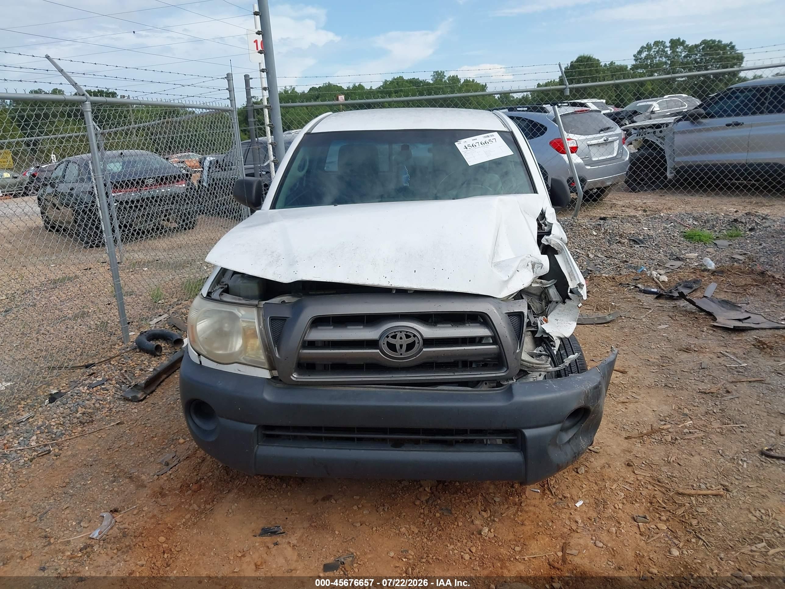 2009 Toyota Tacoma   White vin: 5TENX22N79Z646901