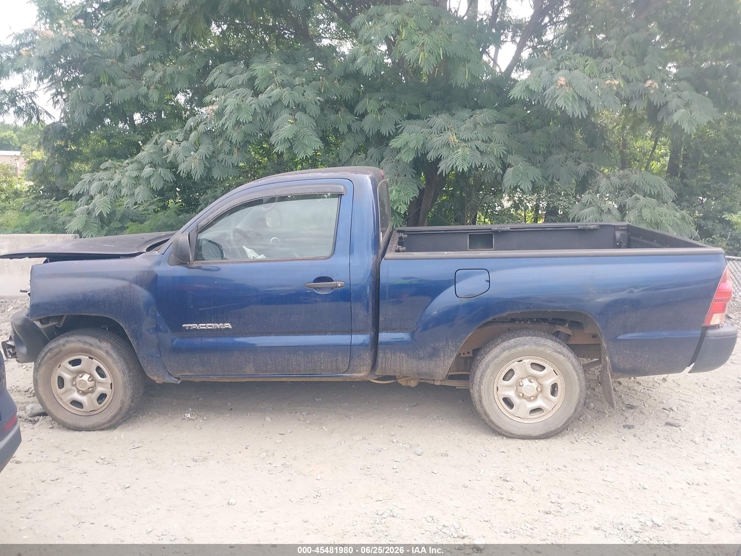 2005 Toyota Tacoma   Blue vin: 5TENX22N85Z034023