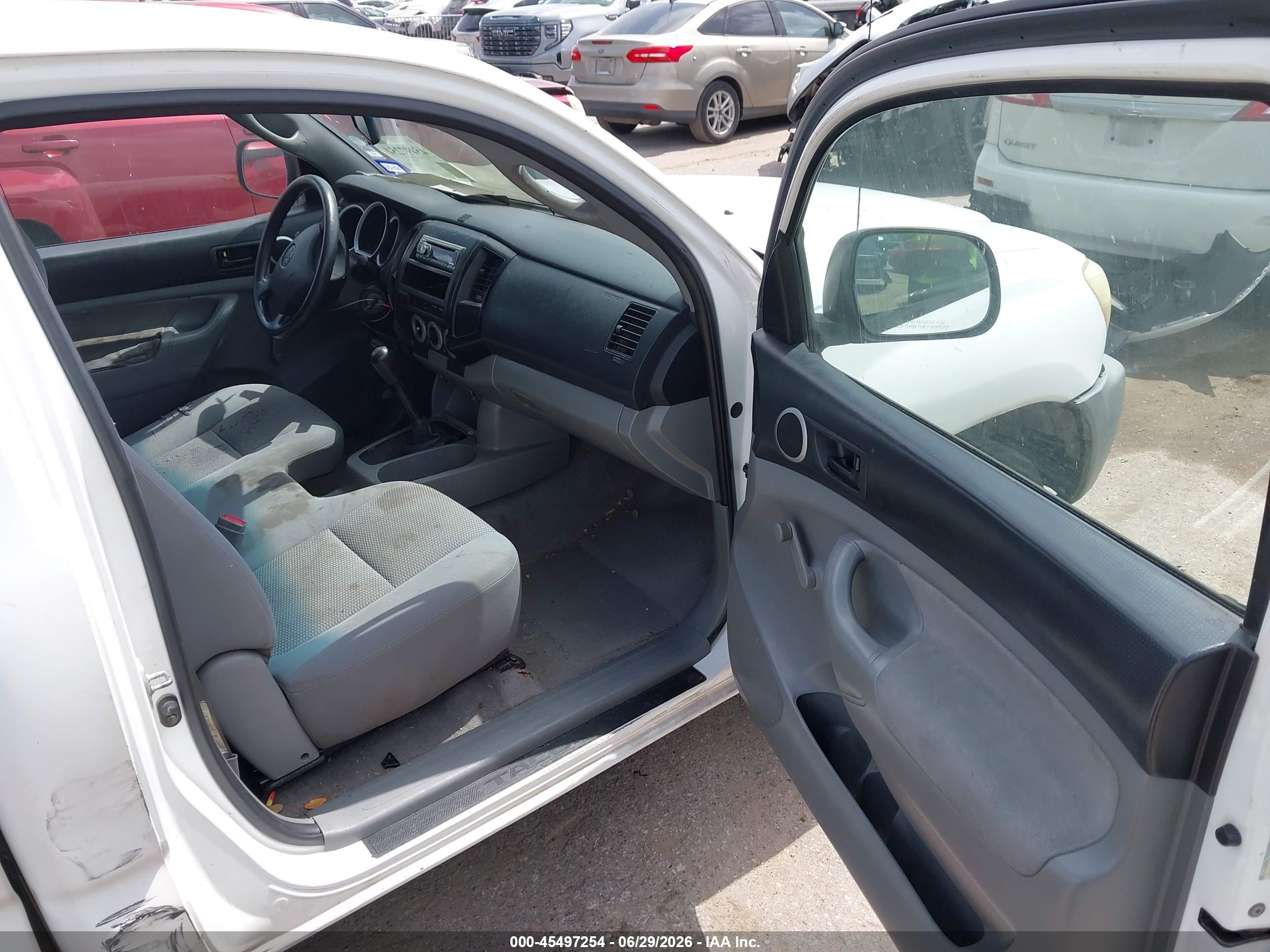 2007 Toyota Tacoma   White vin: 5TENX22N87Z331943