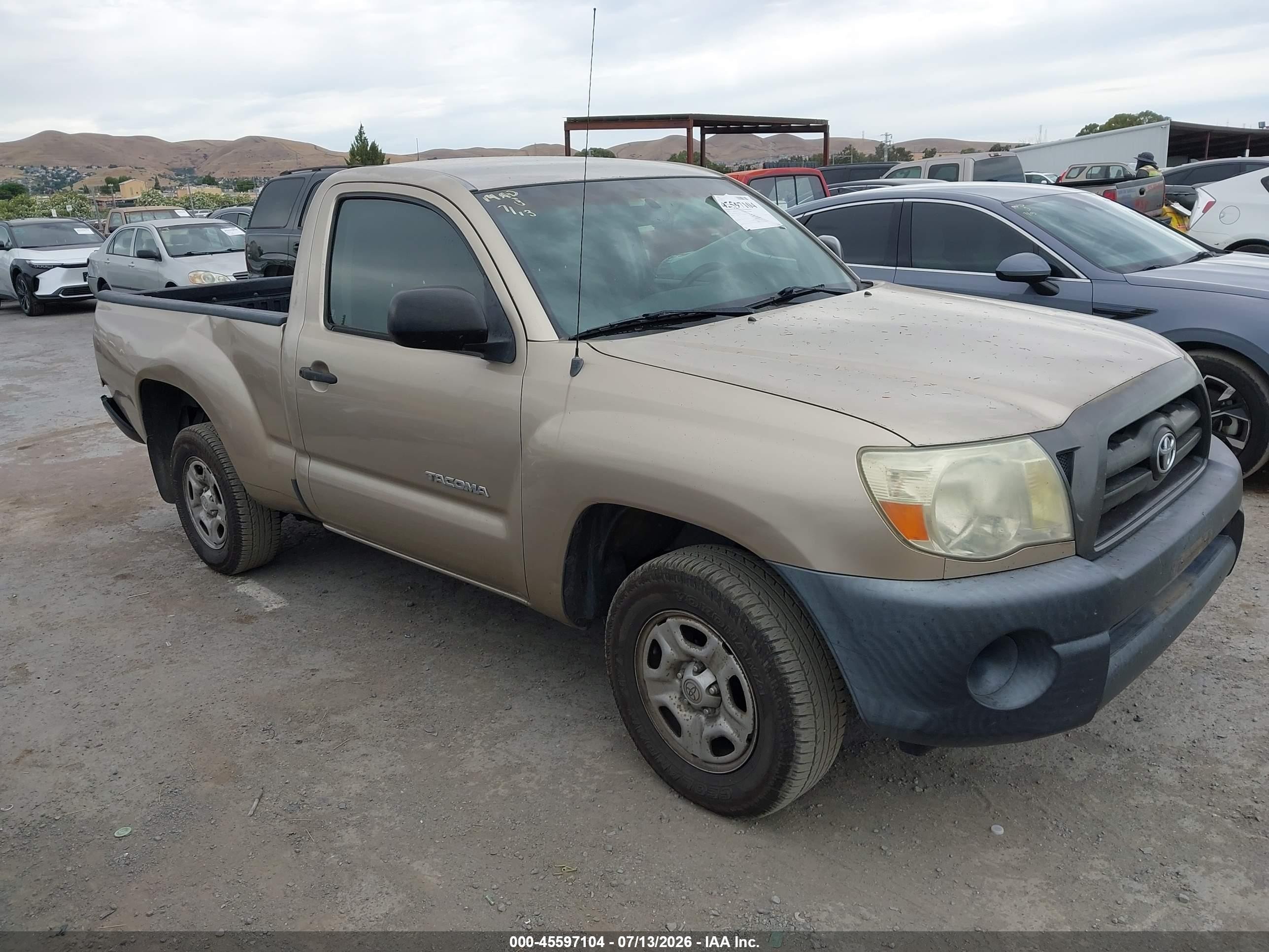 2008 Toyota Tacoma   Gold vin: 5TENX22N88Z490124