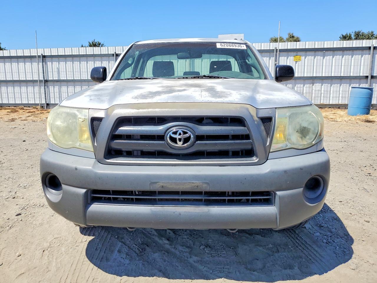 2005 Toyota Tacoma Base Silver vin: 5TENX22N95Z043829