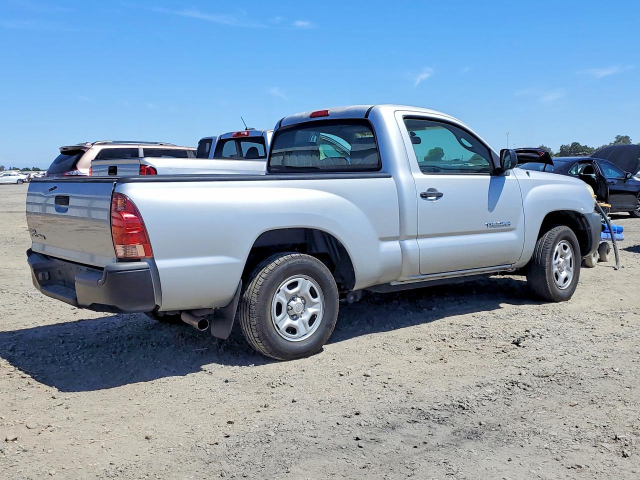 2005 Toyota Tacoma Base Silver vin: 5TENX22N95Z043829