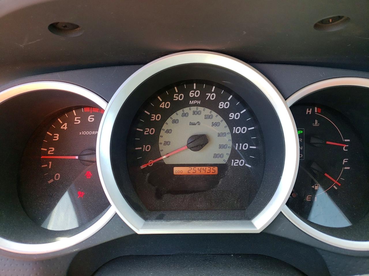 2005 Toyota Tacoma Base Silver vin: 5TENX22N95Z043829