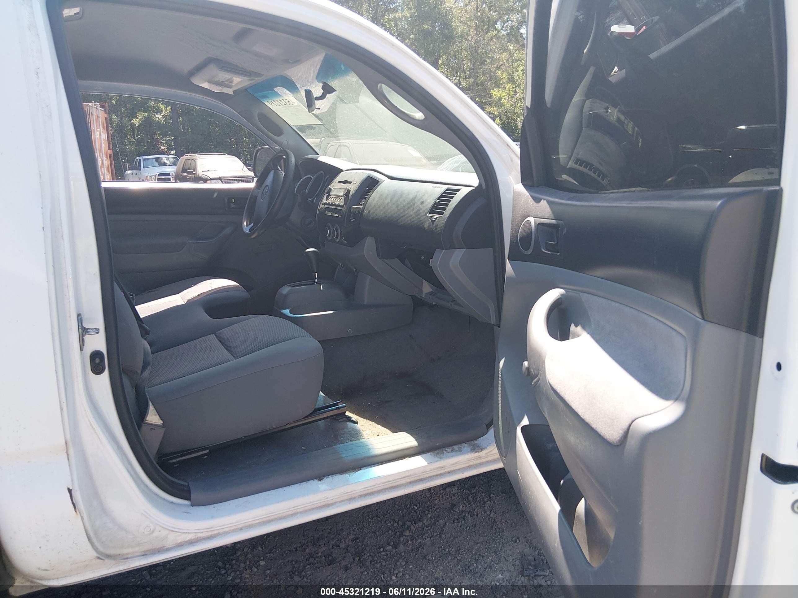 2006 Toyota Tacoma White vin: 5TENX22N96Z248018