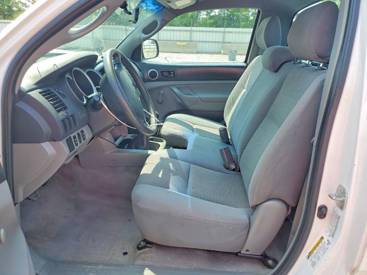 2006 Toyota Tacoma Base White vin: 5TENX22N96Z277471