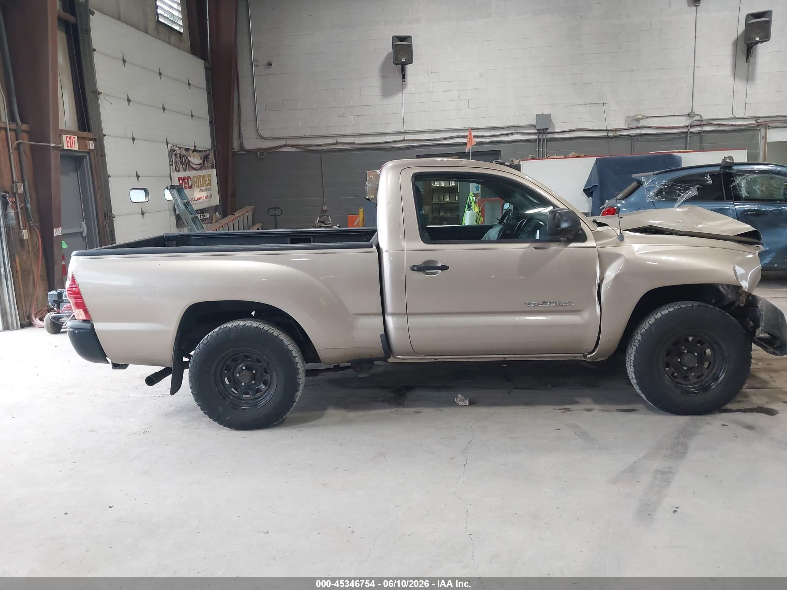 2006 Toyota Tacoma   Золотой vin: 5TENX22N96Z283366