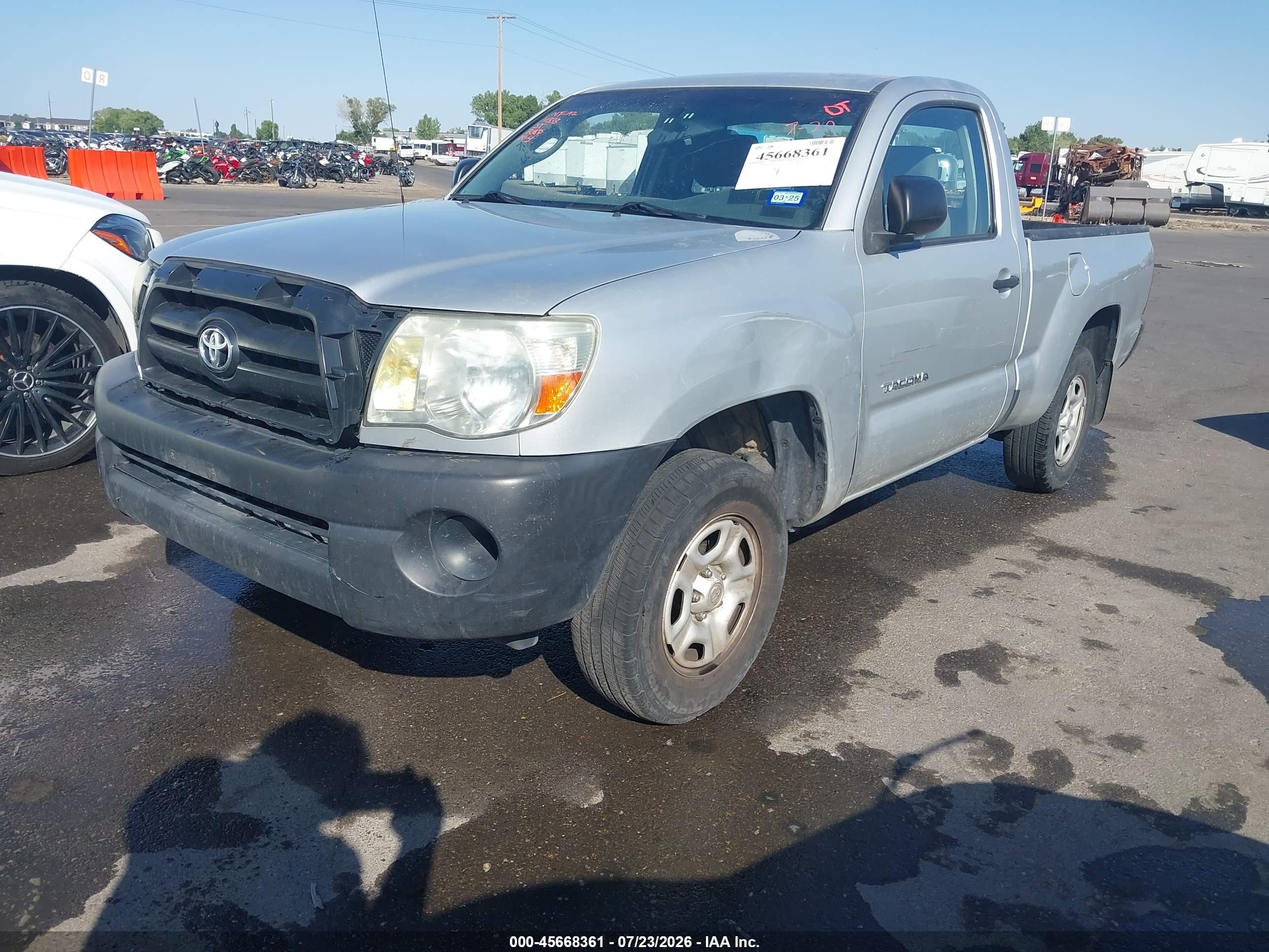 2007 Toyota Tacoma   Silver vin: 5TENX22N97Z439424