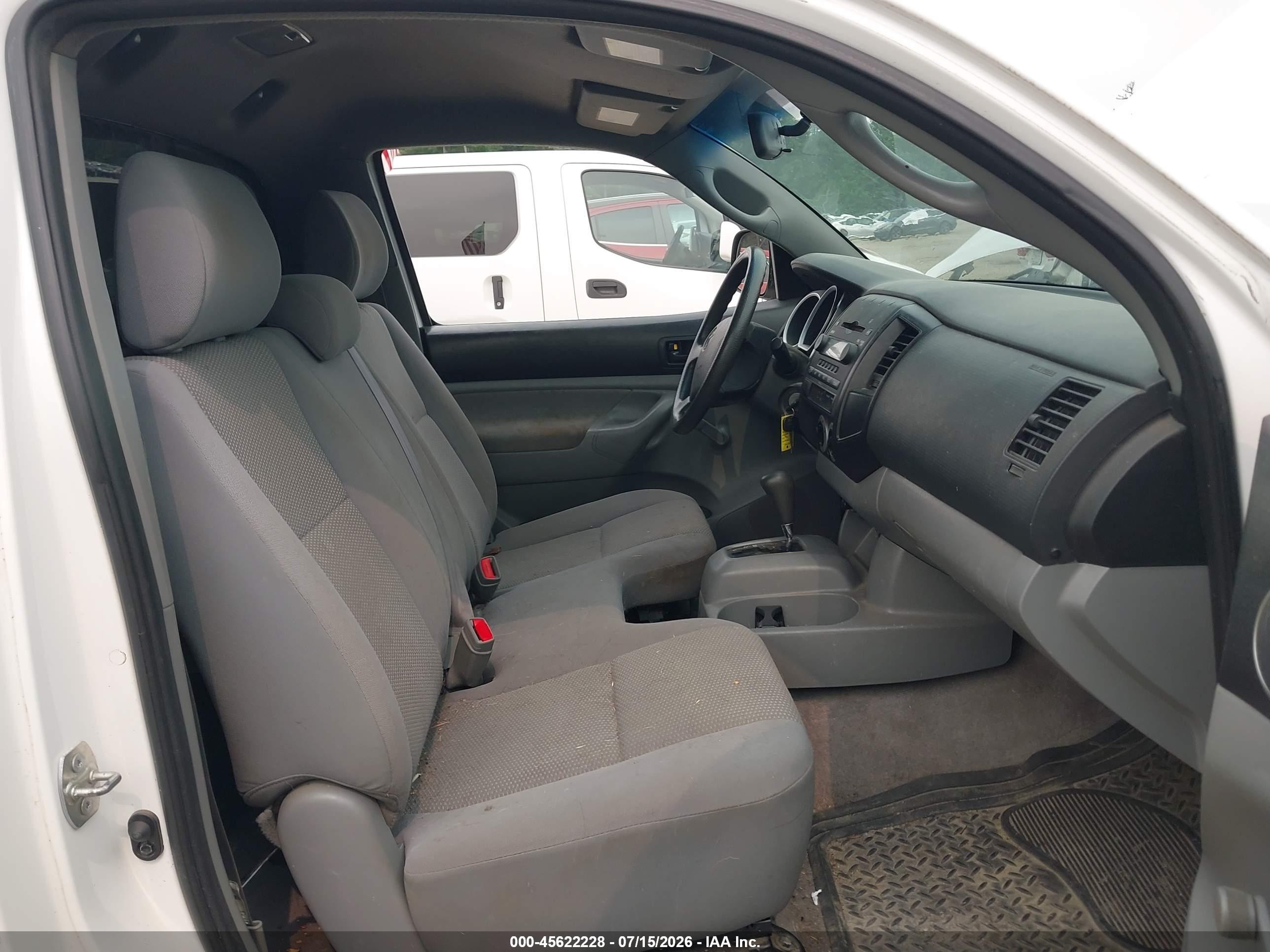 2008 Toyota Tacoma White vin: 5TENX22N98Z558494