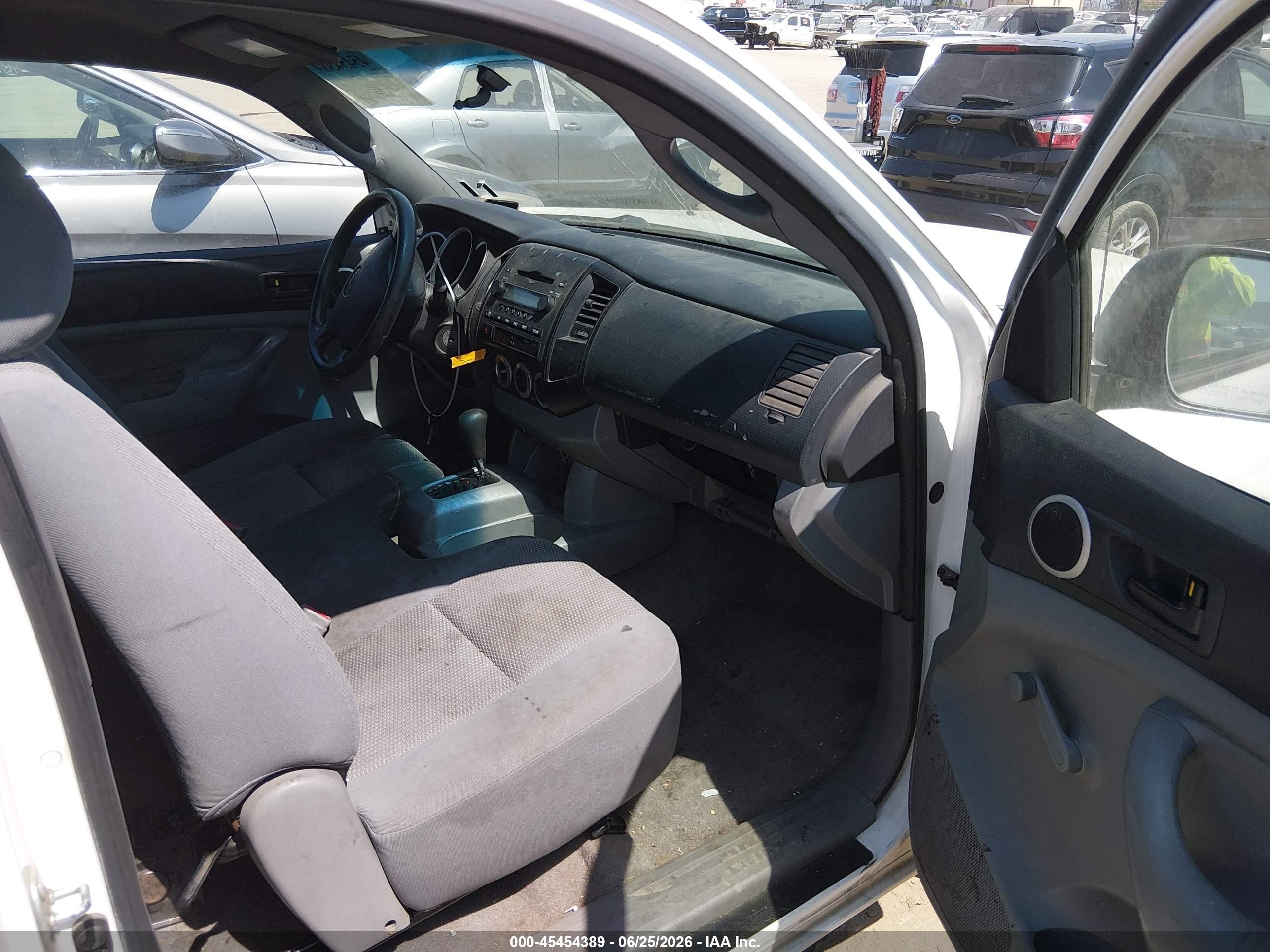 2007 Toyota Tacoma   White vin: 5TENX22NX7Z333418