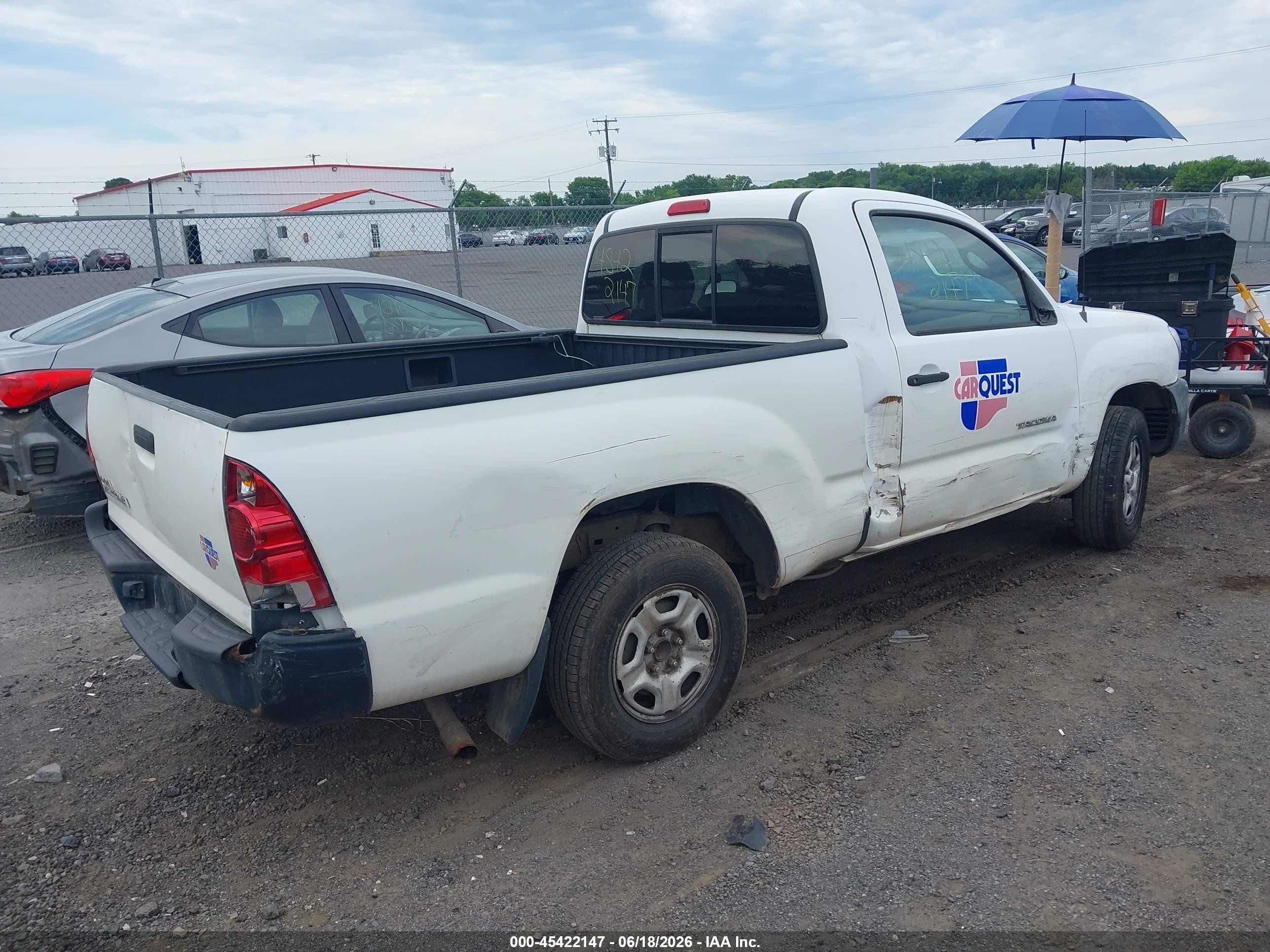 2008 Toyota Tacoma   White vin: 5TENX22NX8Z560786