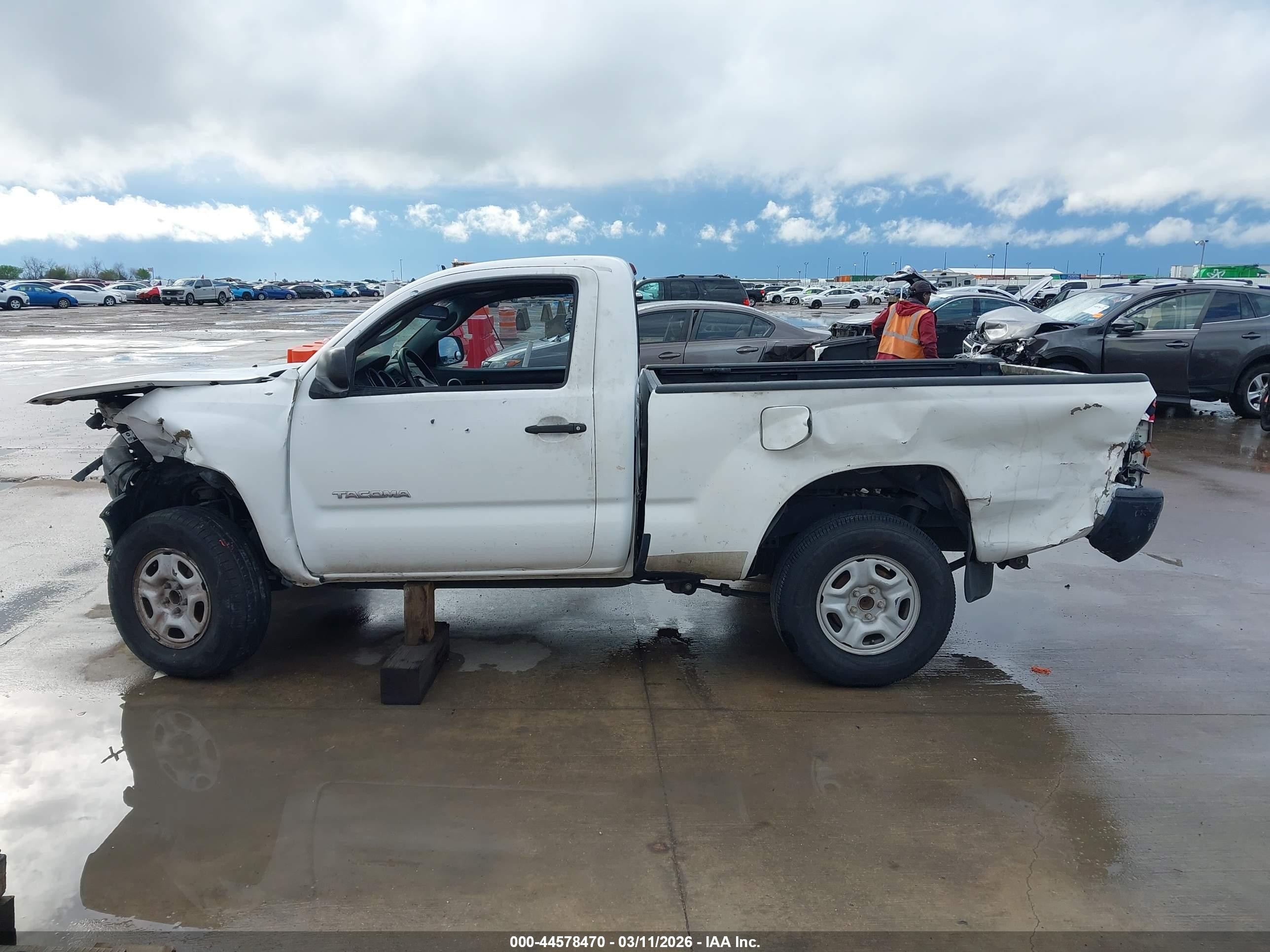 2008 Toyota Tacoma   Белый vin: 5TENX22NX8Z589835