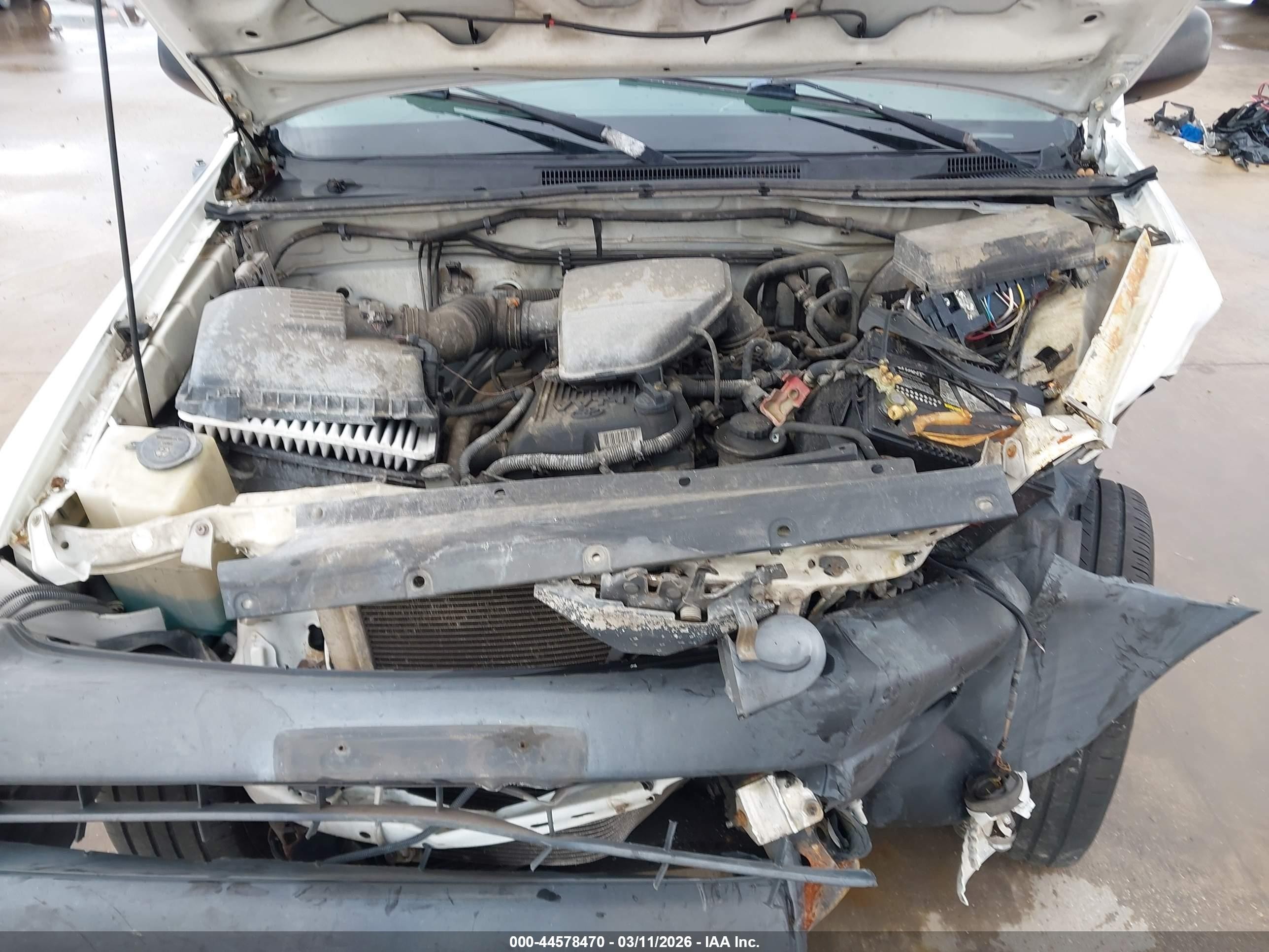 2008 Toyota Tacoma   Белый vin: 5TENX22NX8Z589835