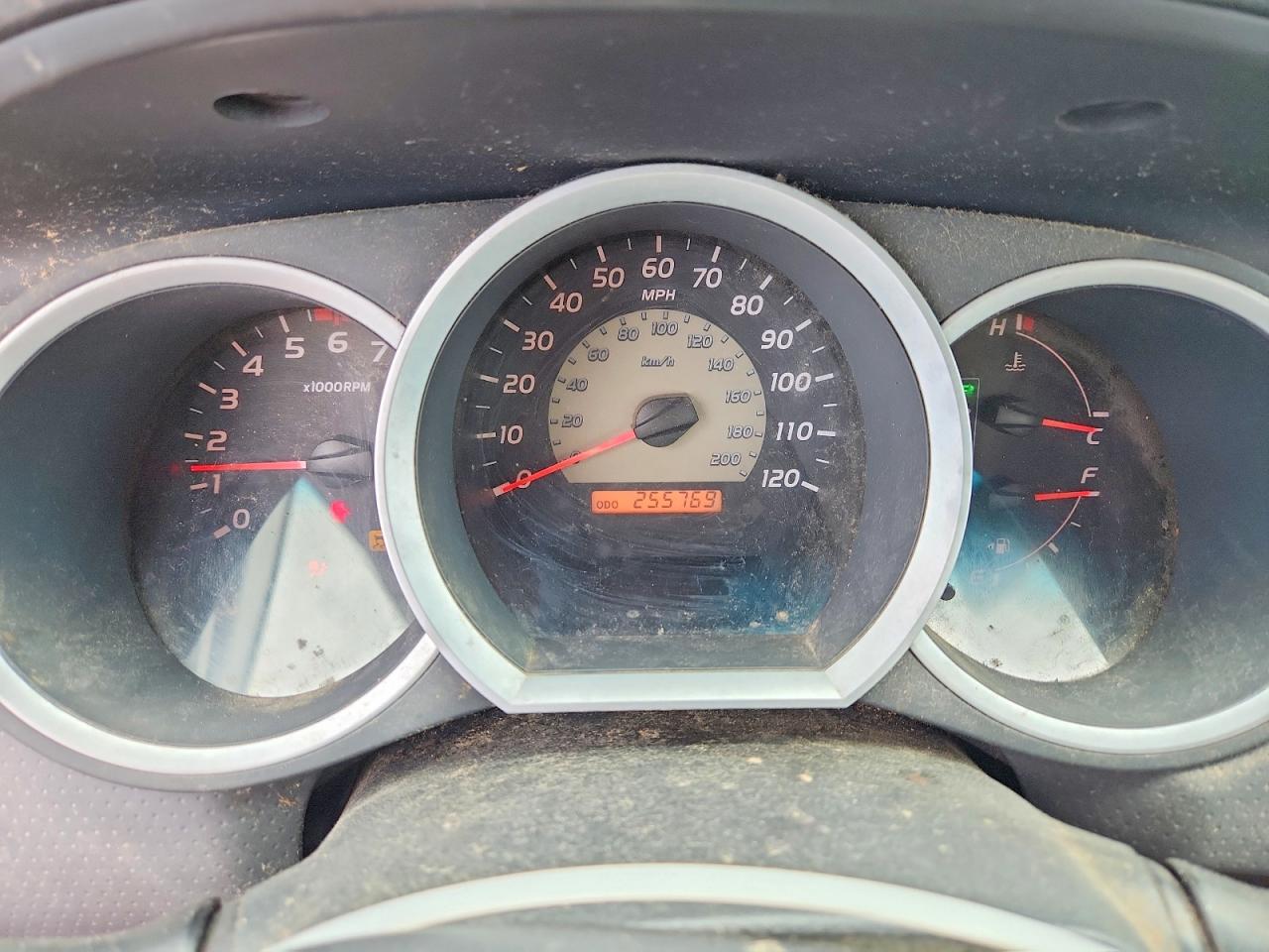 2010 Toyota Tacoma Base Silver vin: 5TENX4CN2AZ738724