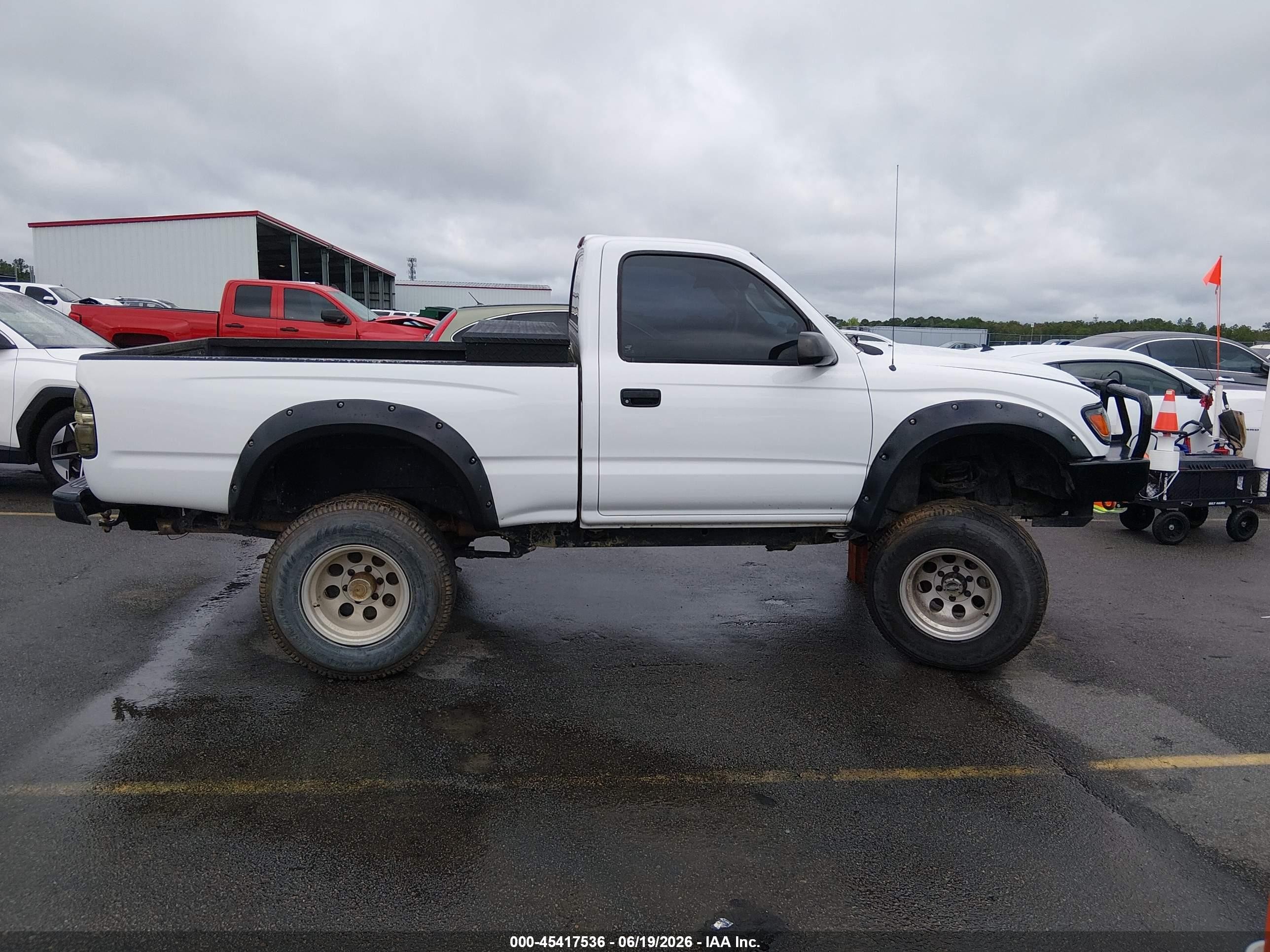 2002 Toyota Tacoma   Белый vin: 5TEPM62N12Z020310