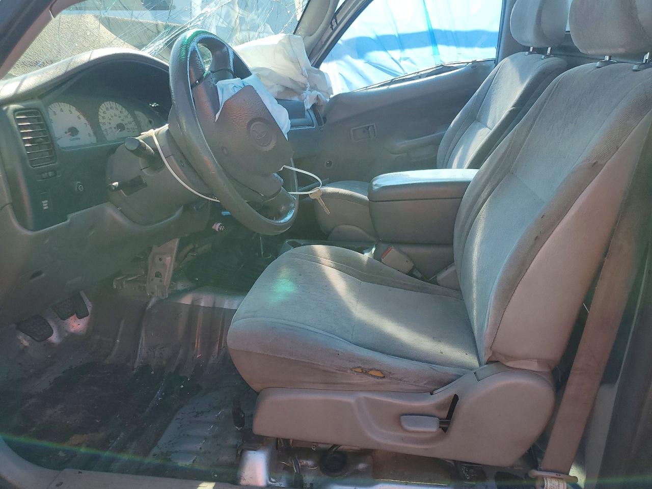 2002 Toyota Tacoma Base Black vin: 5TEPM62N42Z028630