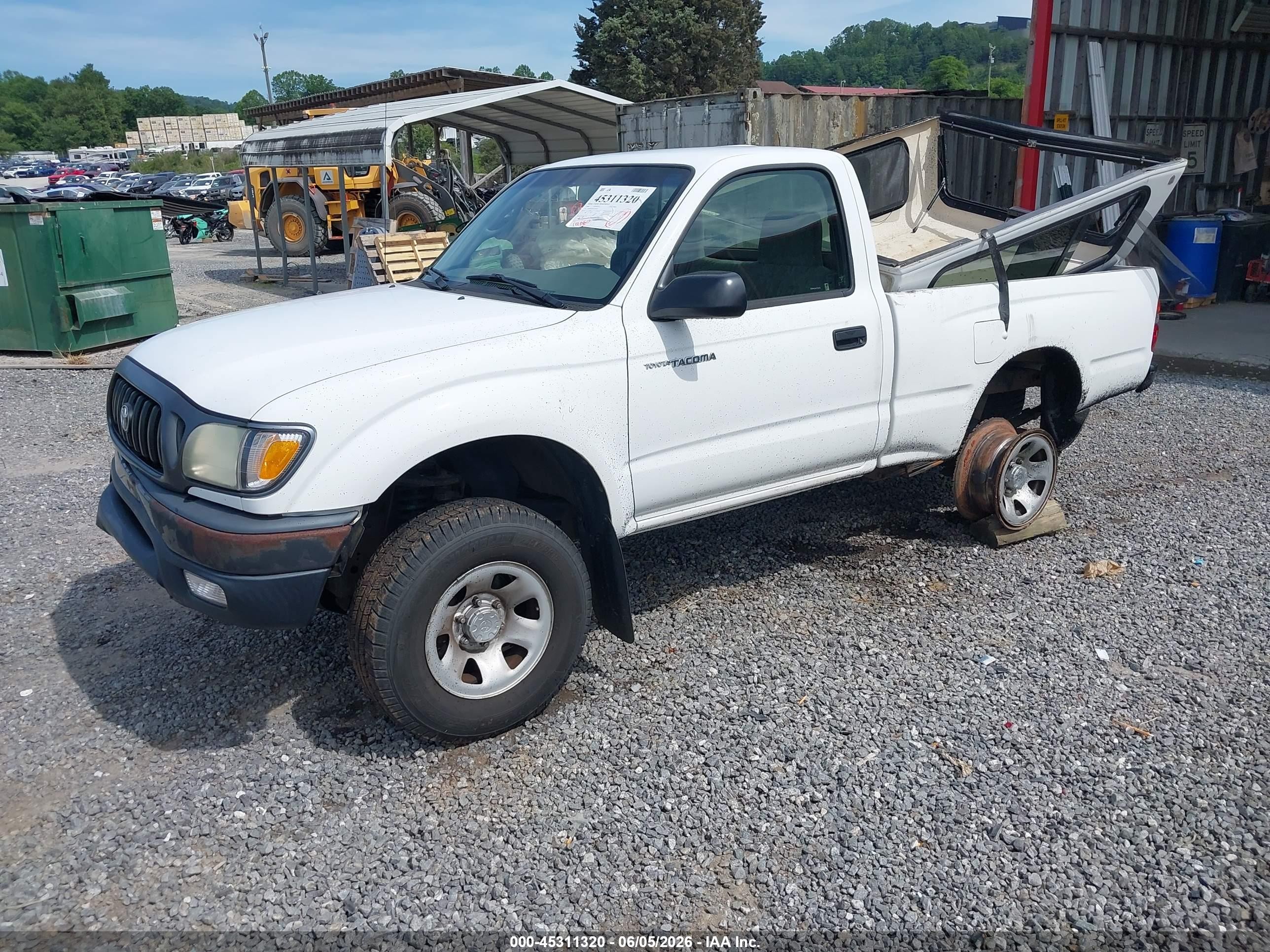 2004 Toyota Tacoma   White vin: 5TEPM62N44Z366032