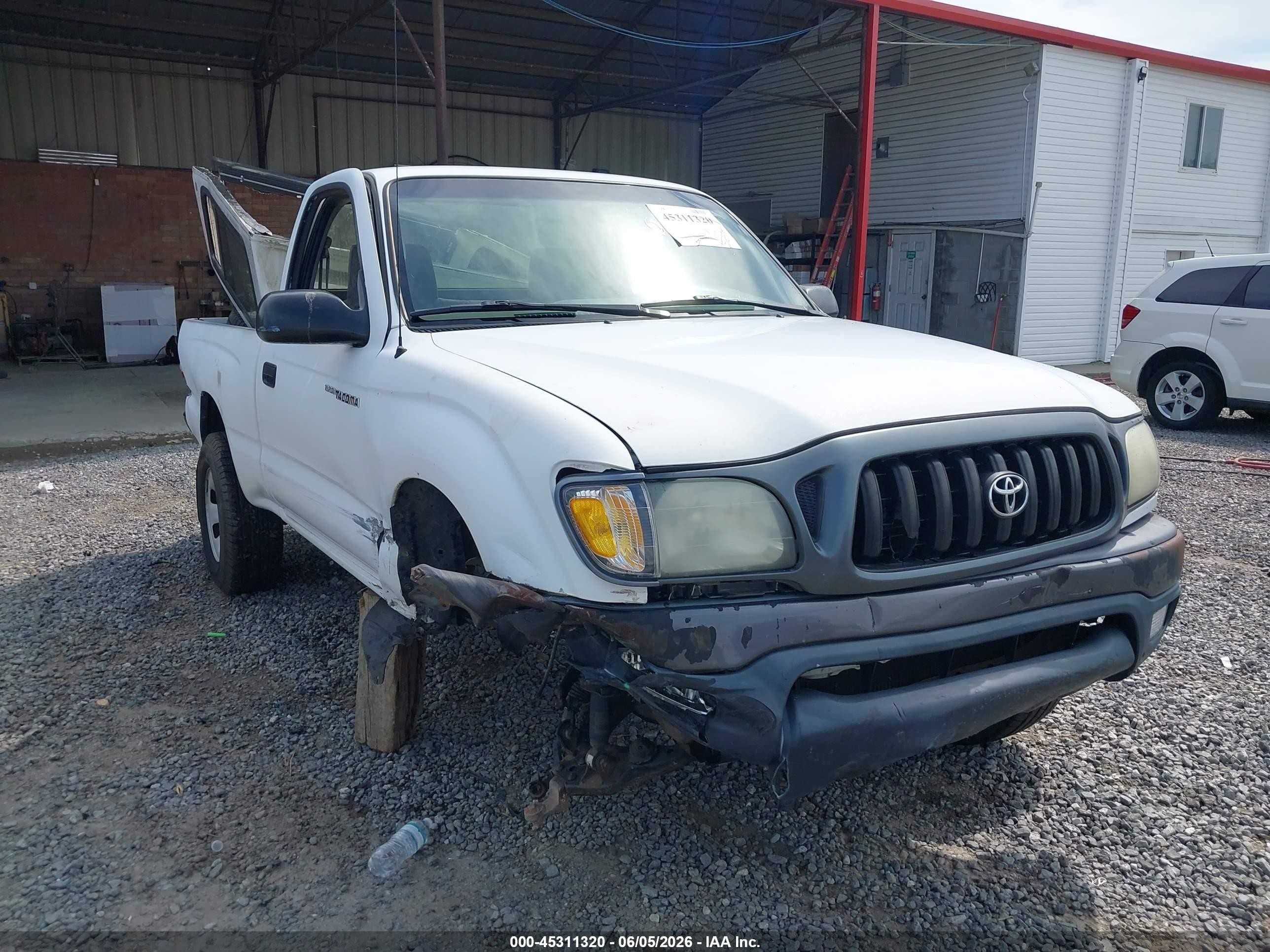 2004 Toyota Tacoma   White vin: 5TEPM62N44Z366032