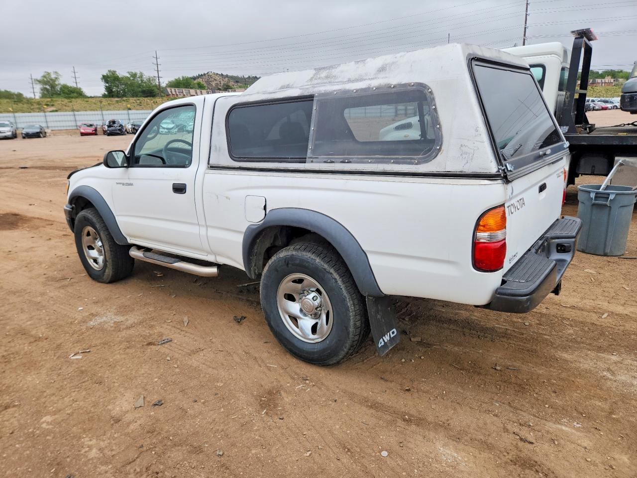 2002 Toyota Tacoma Base White vin: 5TEPM62N52Z041404