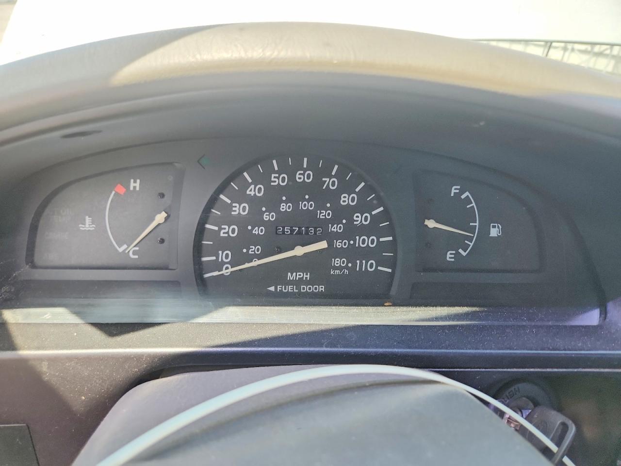 2002 Toyota Tacoma Base Silver vin: 5TEPM62N82Z887302