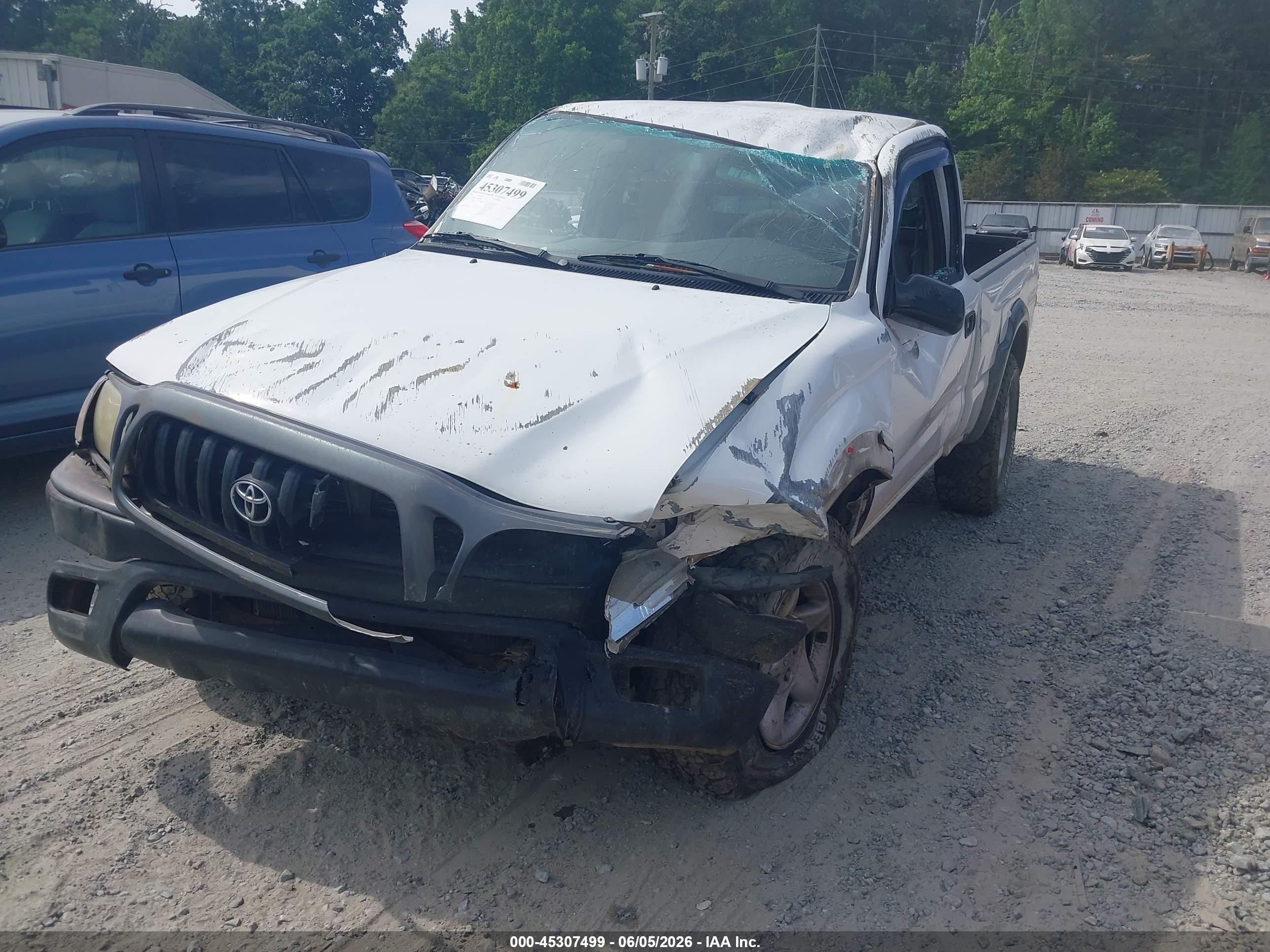 2003 Toyota Tacoma   White vin: 5TEPM62N93Z268094