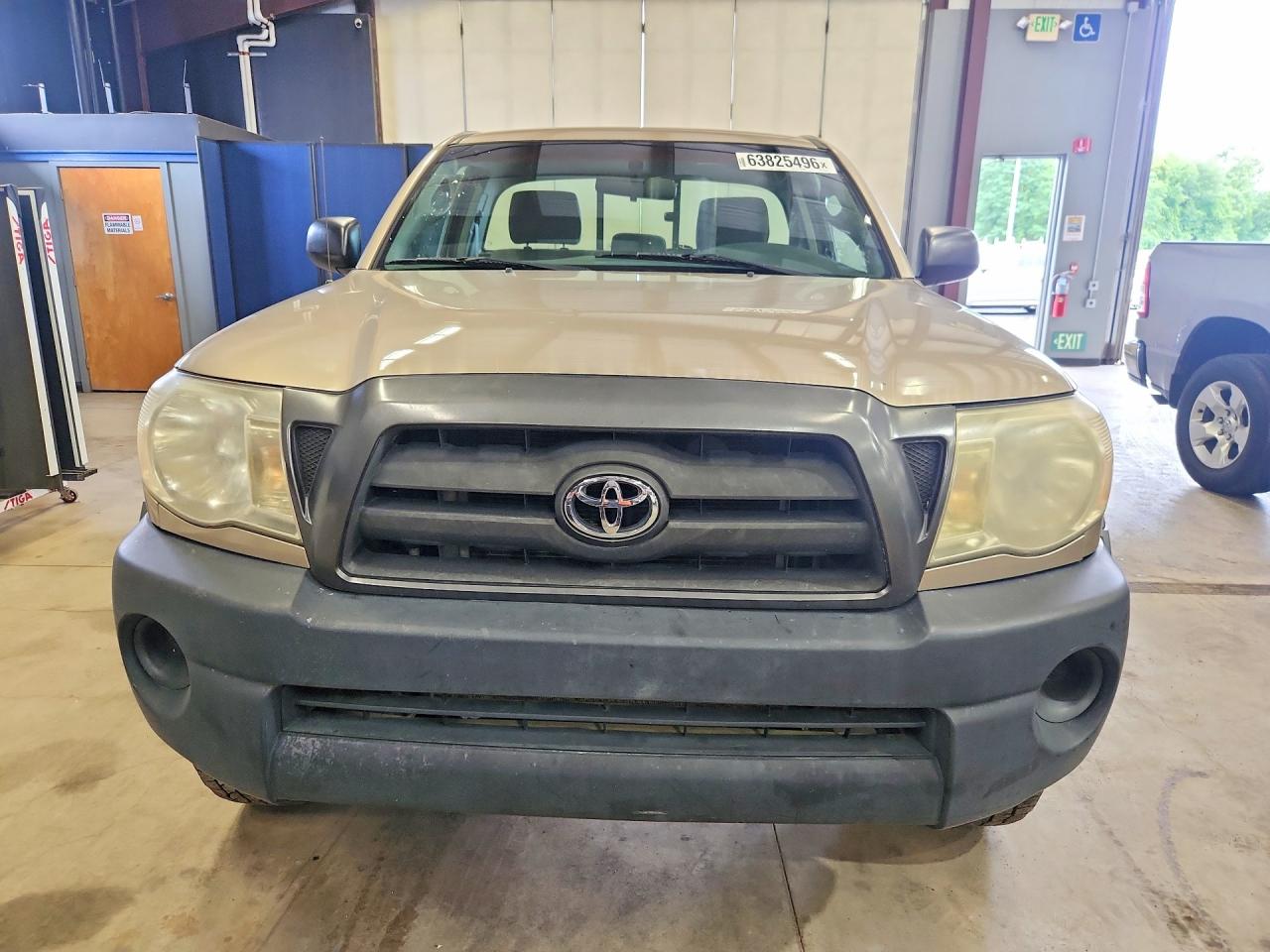 2006 Toyota Tacoma Base Gold vin: 5TEPX42N06Z297418
