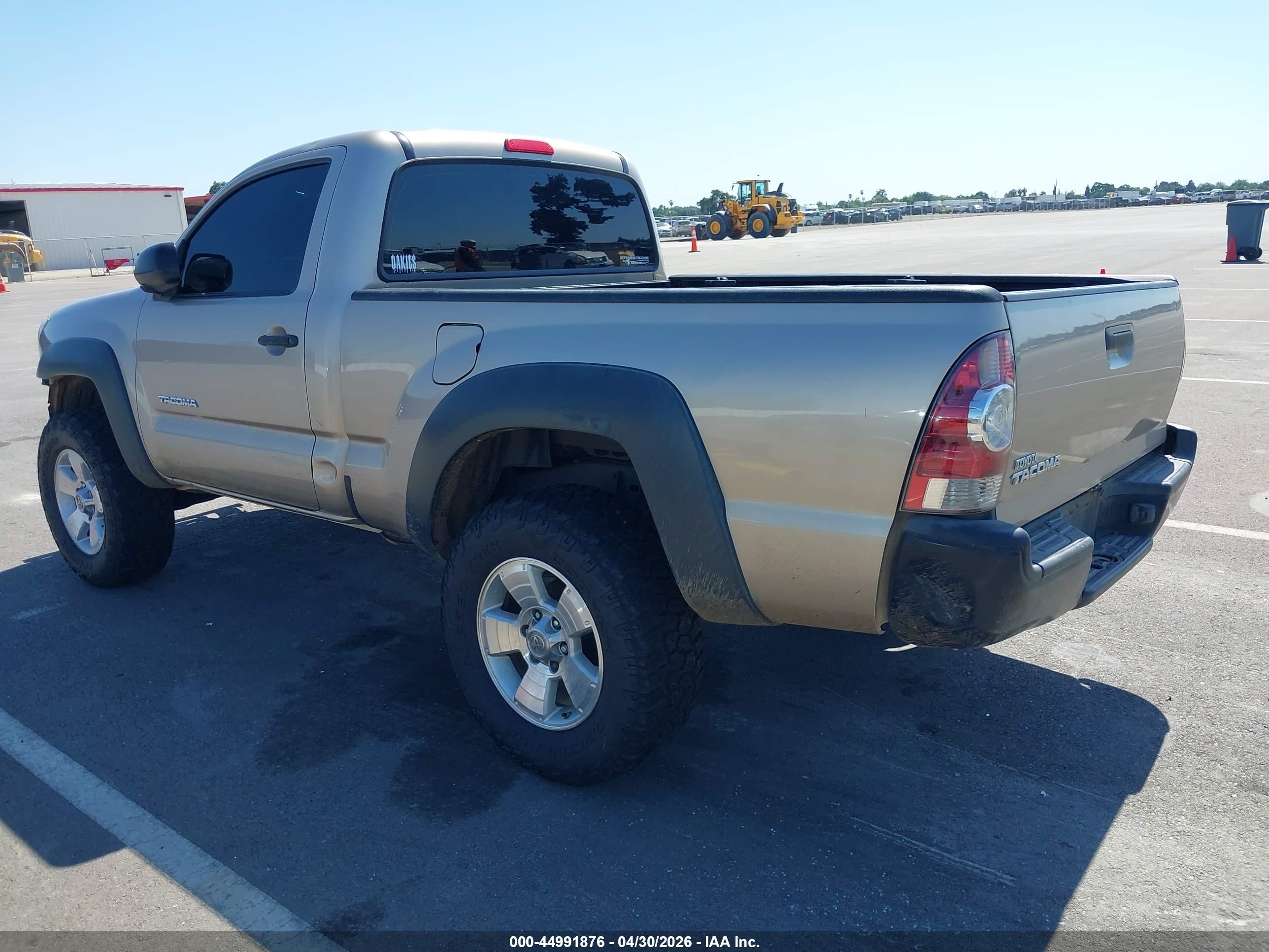2008 Toyota Tacoma   Silver vin: 5TEPX42N08Z562499