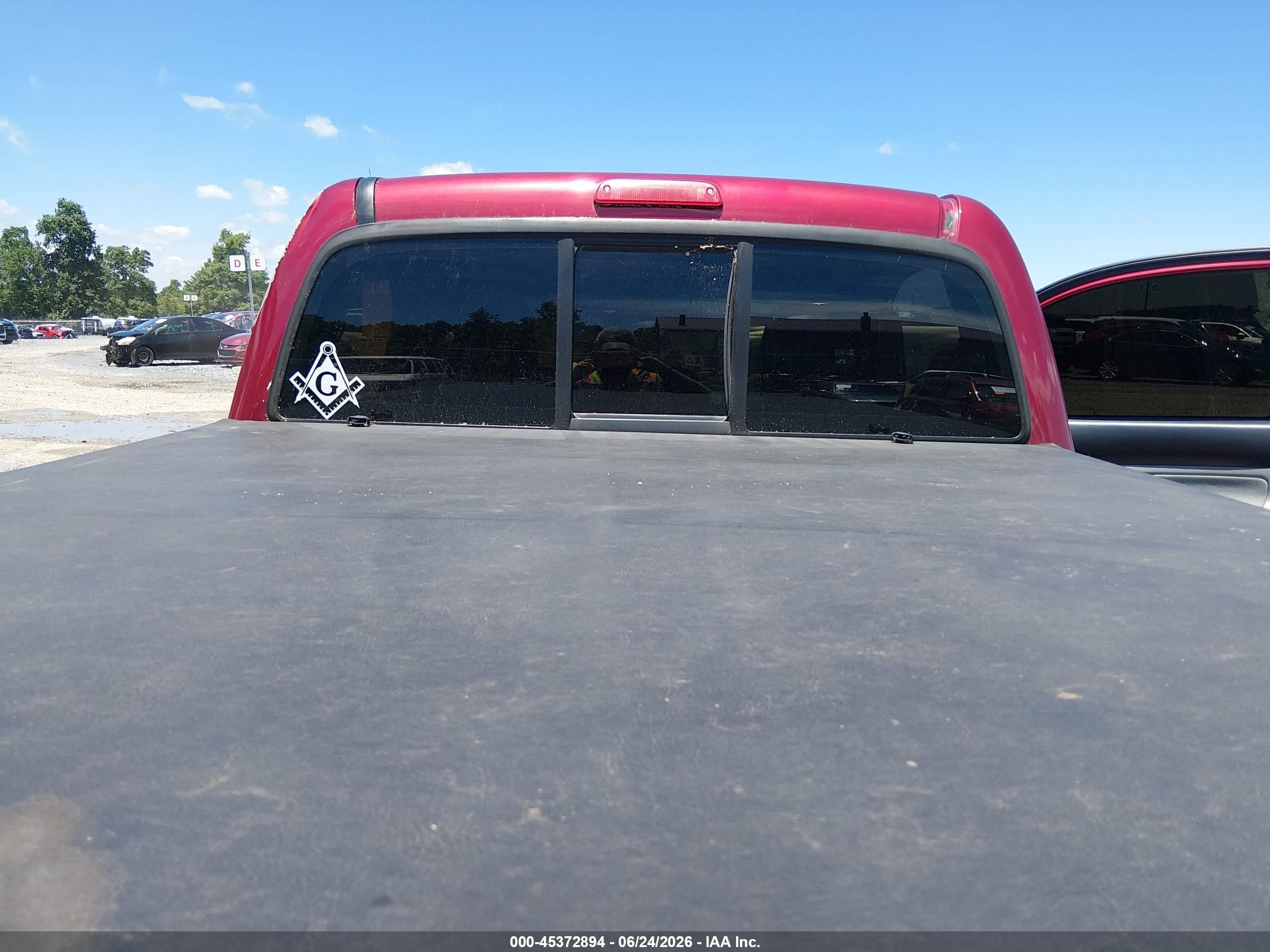 2007 Toyota Tacoma   Red vin: 5TEPX42N17Z454018