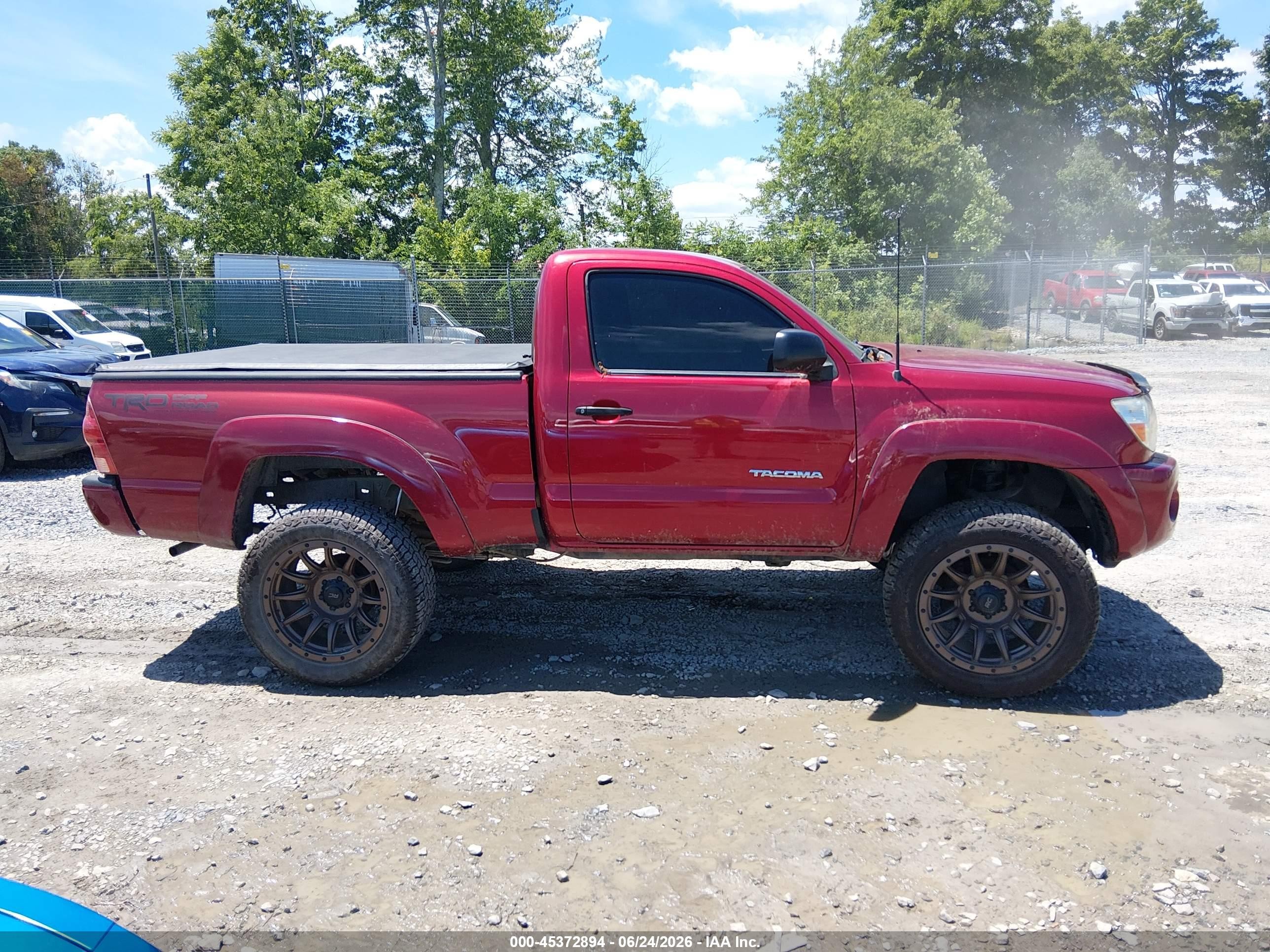 2007 Toyota Tacoma   Red vin: 5TEPX42N17Z454018
