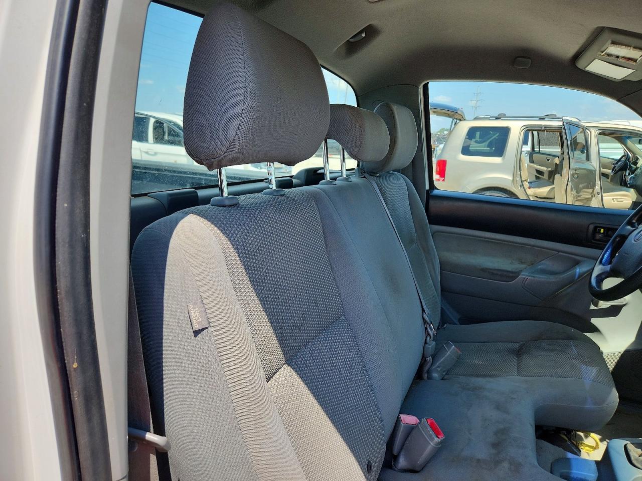 2009 Toyota Tacoma Base Белый vin: 5TEPX42N19Z603966
