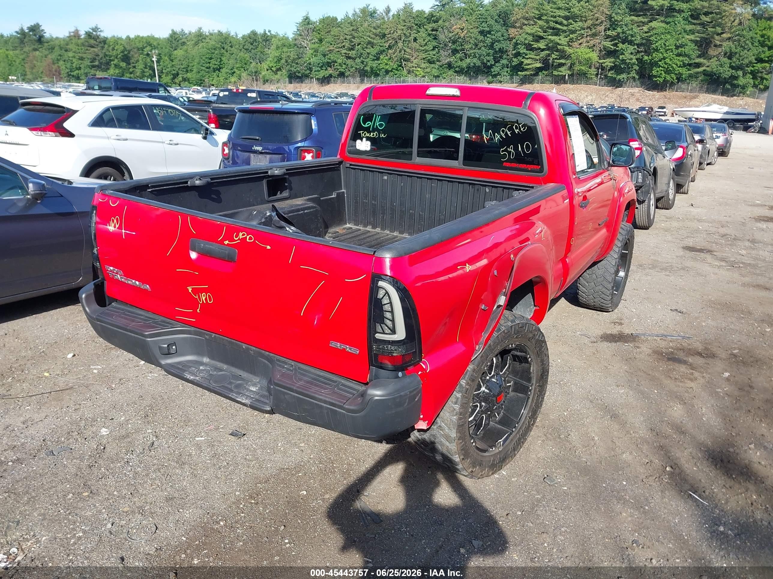 2006 Toyota Tacoma   Red vin: 5TEPX42N26Z214541