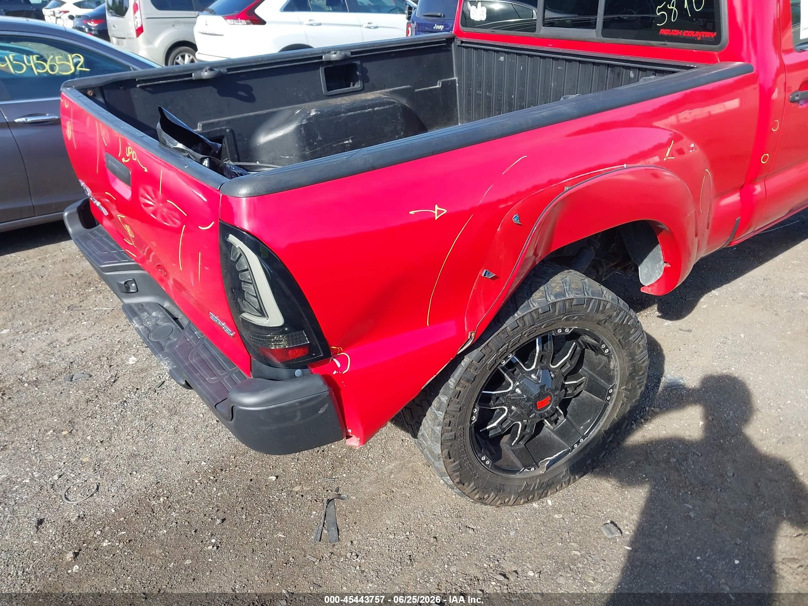 2006 Toyota Tacoma   Red vin: 5TEPX42N26Z214541