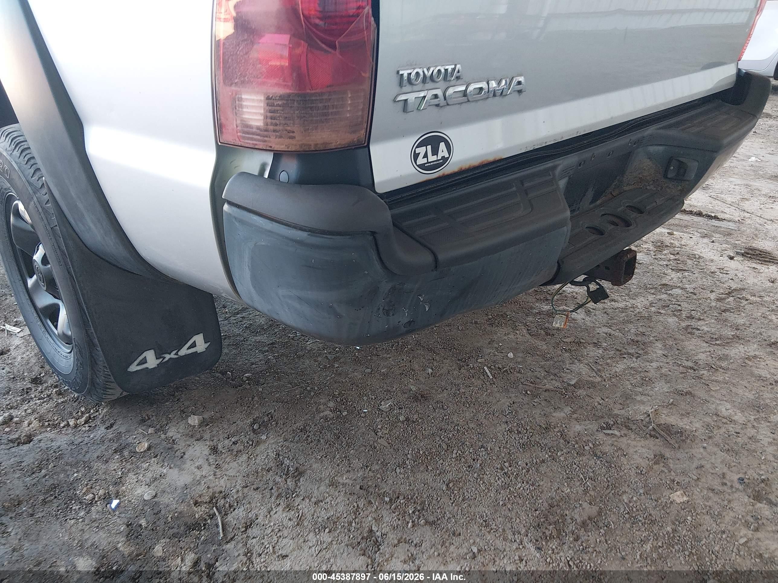 2008 Toyota Tacoma   Silver vin: 5TEPX42N28Z475655