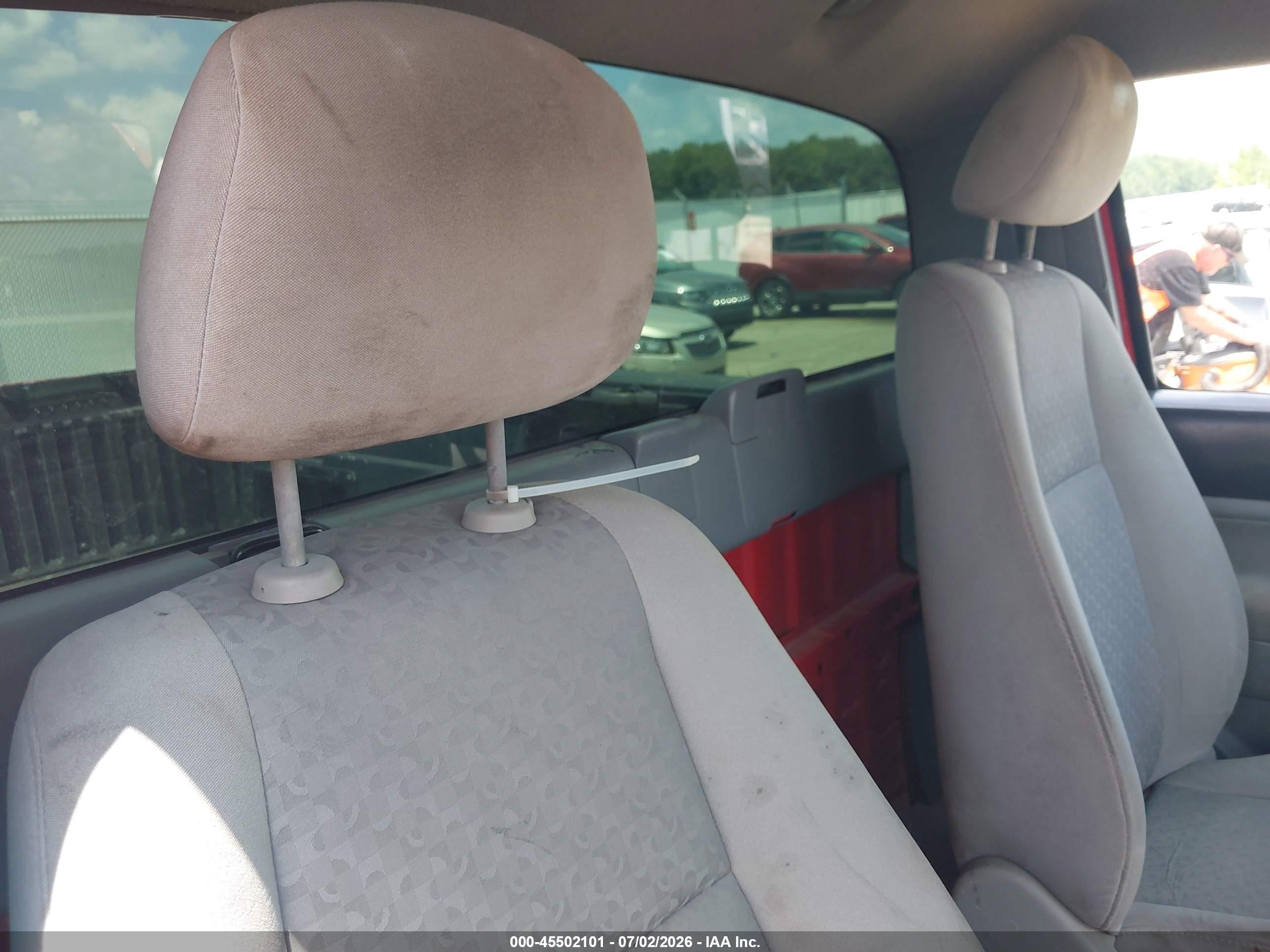 2007 Toyota Tacoma   Red vin: 5TEPX42N37Z444512