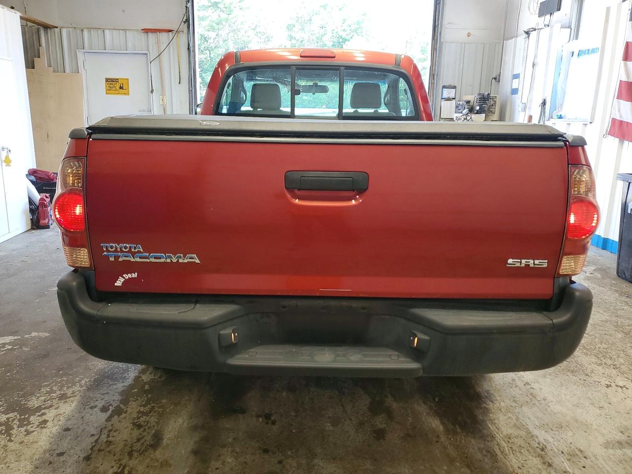 2005 Toyota Tacoma Base Red vin: 5TEPX42N45Z130252