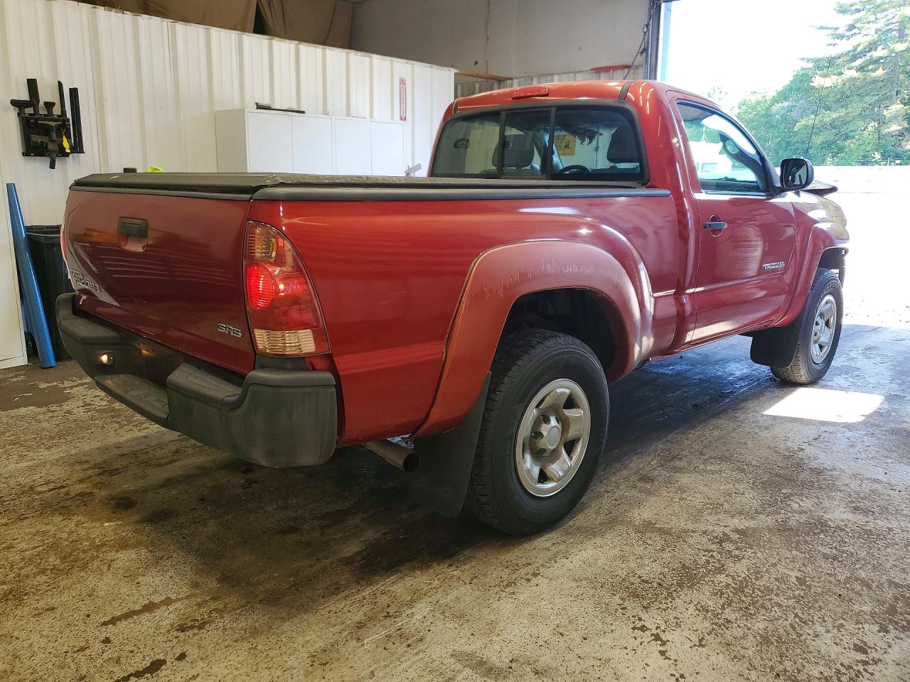 2005 Toyota Tacoma Base Red vin: 5TEPX42N45Z130252