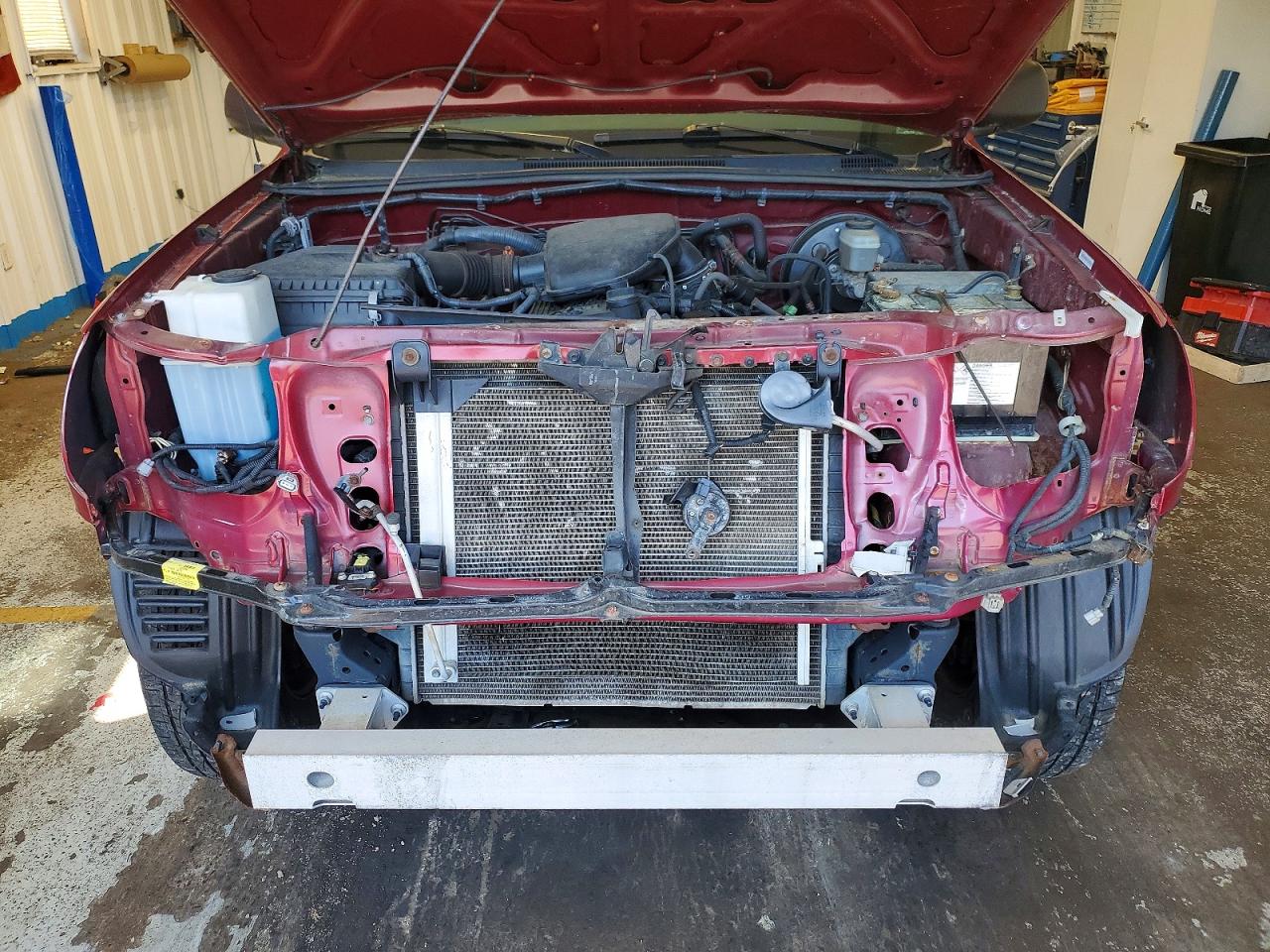 2005 Toyota Tacoma Base Red vin: 5TEPX42N45Z130252