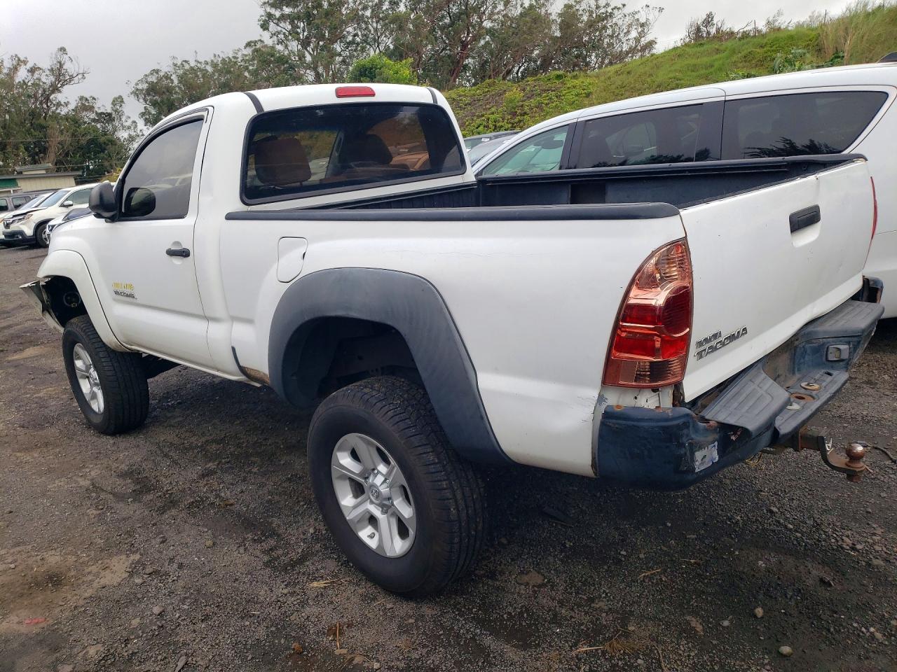 2006 Toyota Tacoma Base White vin: 5TEPX42N46Z149949