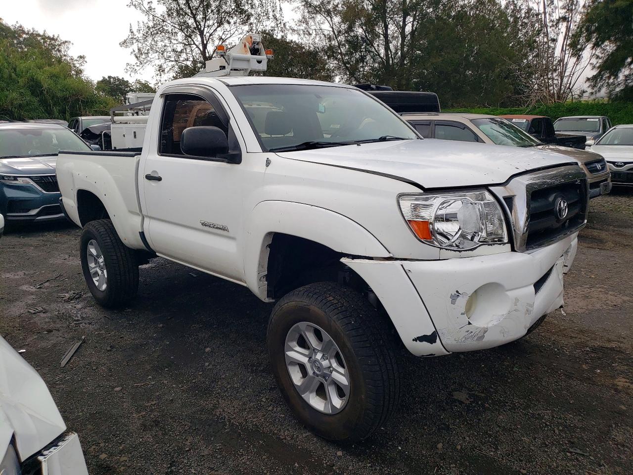 2006 Toyota Tacoma Base White vin: 5TEPX42N46Z149949