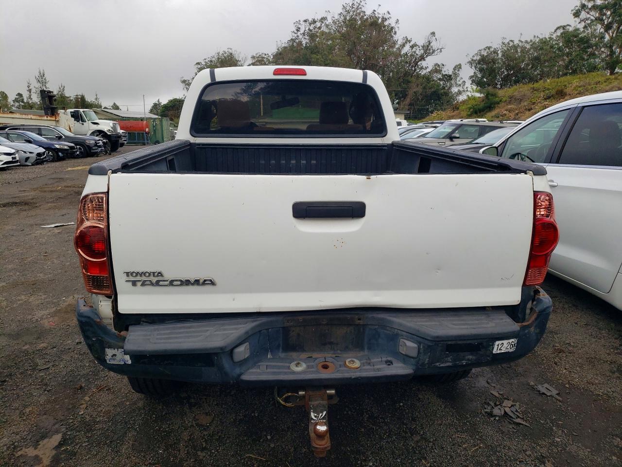 2006 Toyota Tacoma Base White vin: 5TEPX42N46Z149949