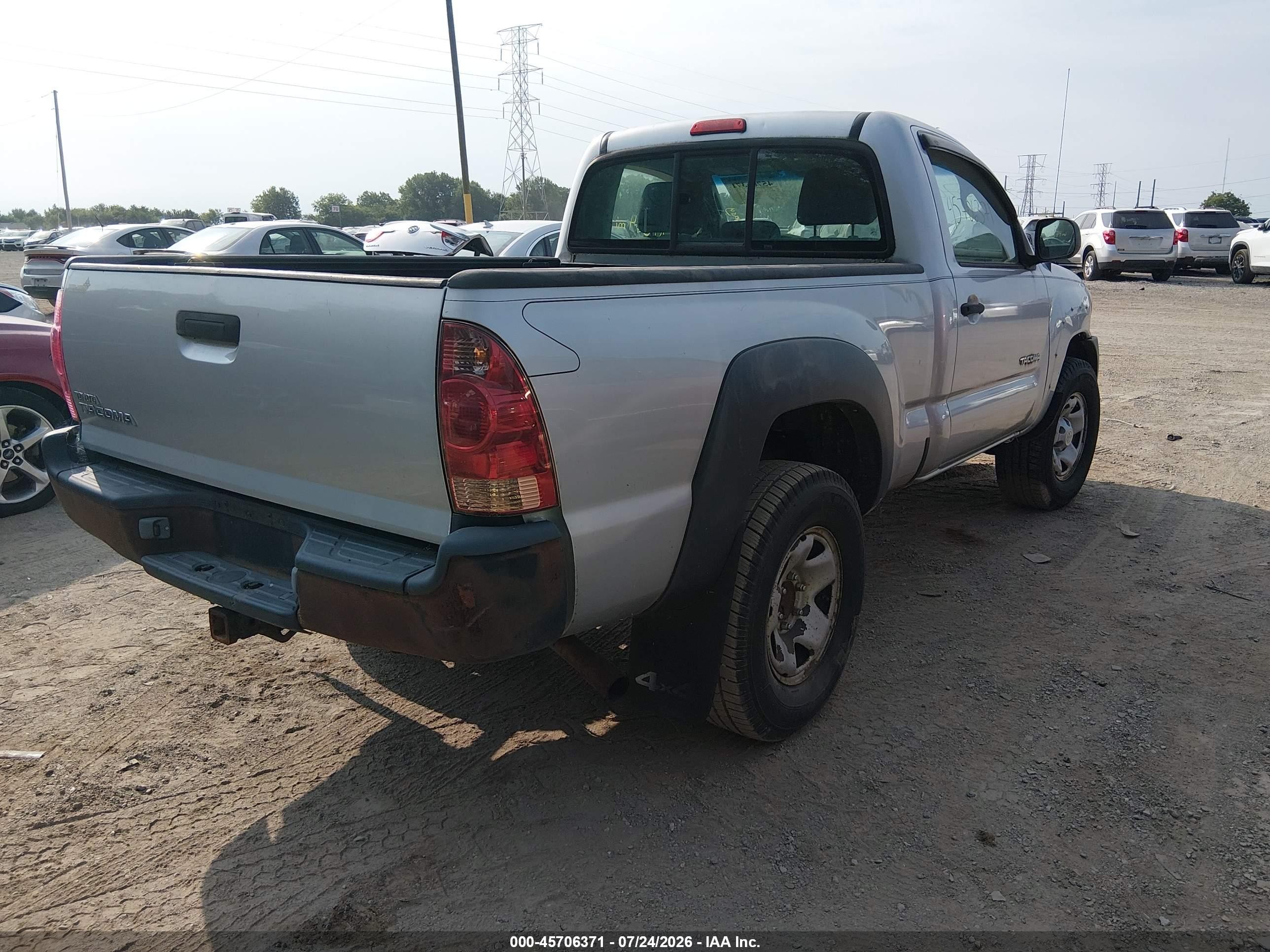 2007 Toyota Tacoma   Silver vin: 5TEPX42N57Z342001
