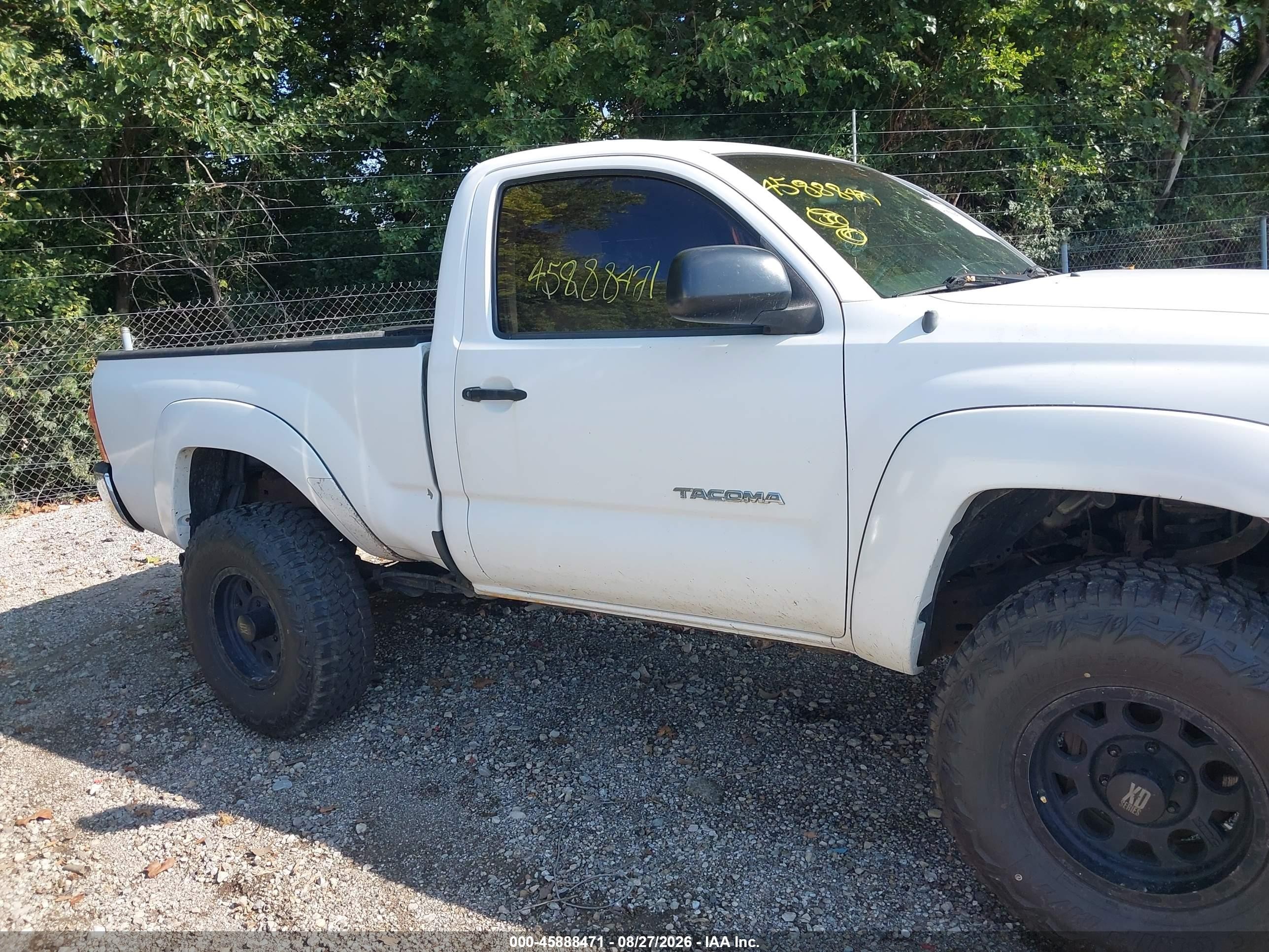 2009 Toyota Tacoma   White vin: 5TEPX42N59Z602996