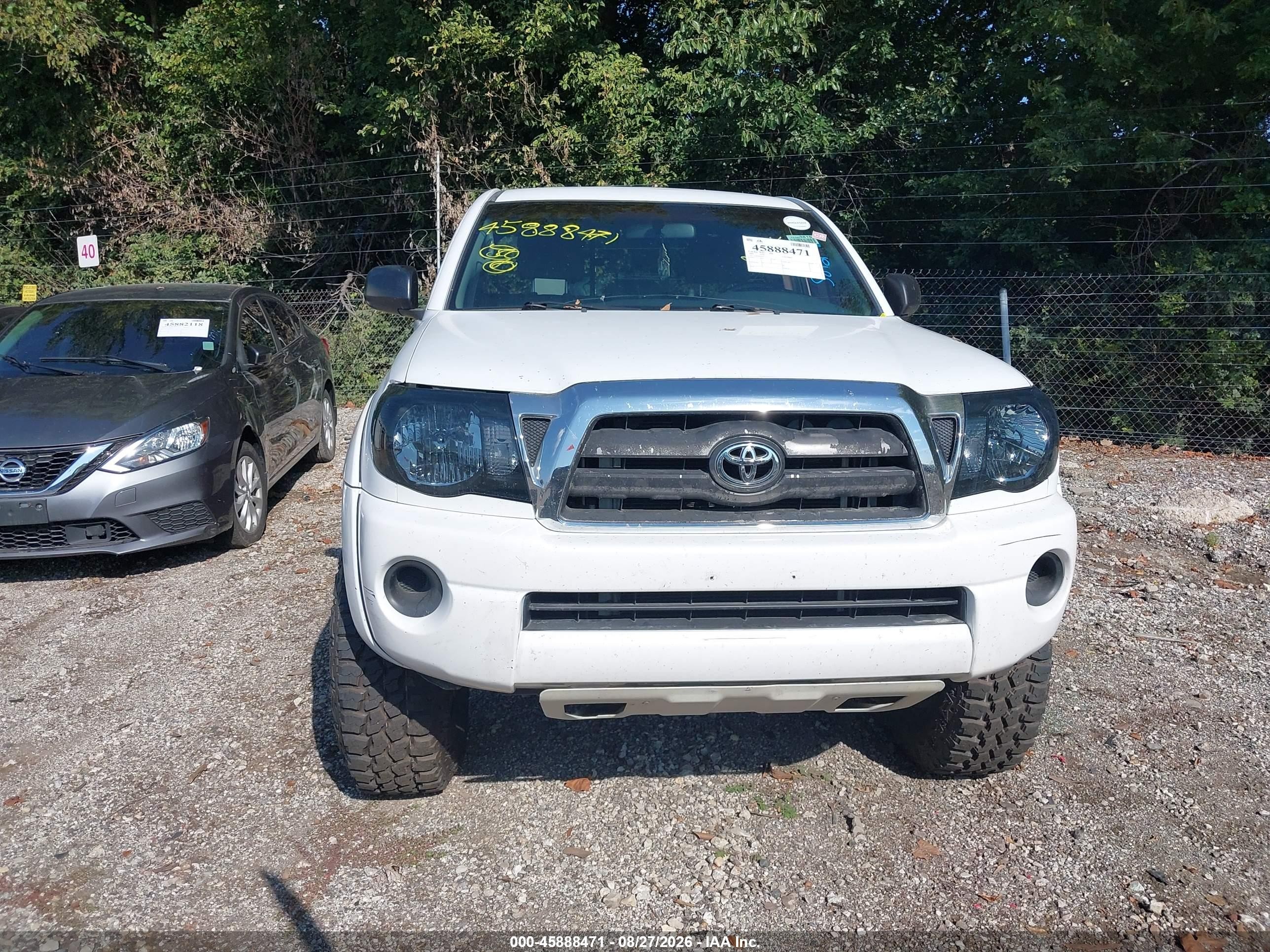 2009 Toyota Tacoma   White vin: 5TEPX42N59Z602996