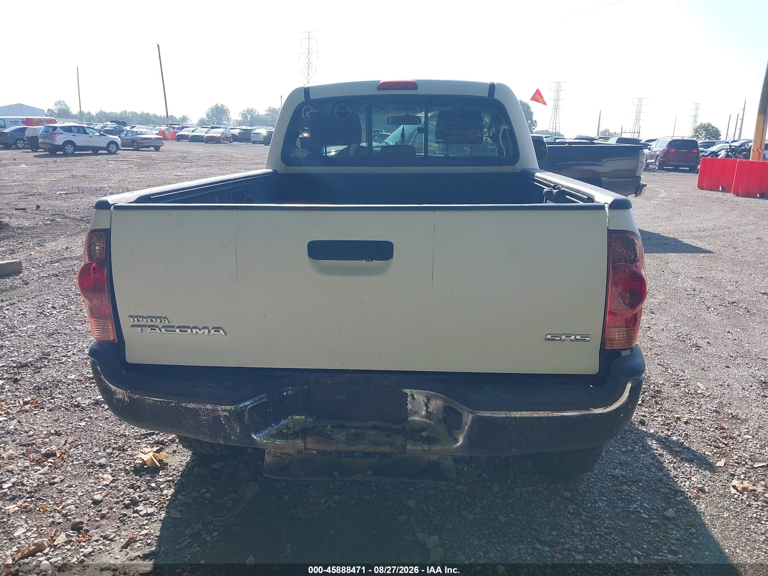 2009 Toyota Tacoma   White vin: 5TEPX42N59Z602996