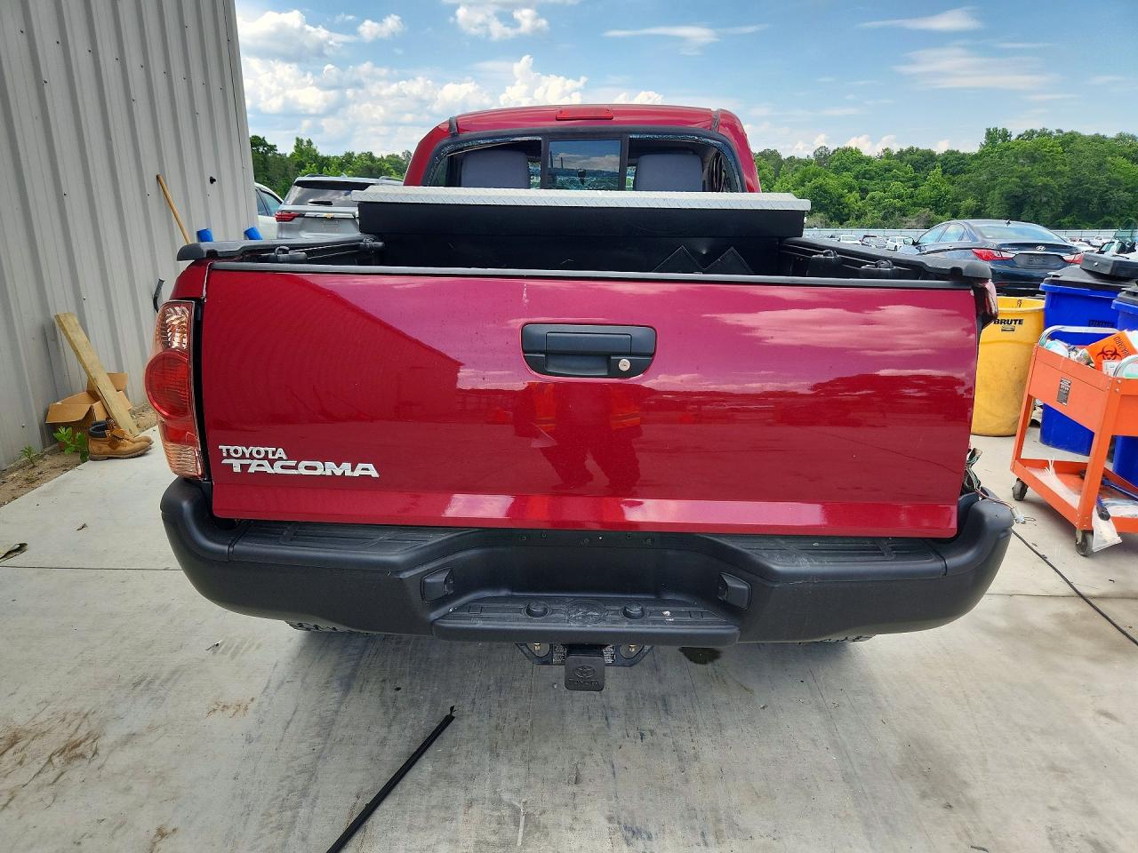 2008 Toyota Tacoma Base Red vin: 5TEPX42N88Z556482