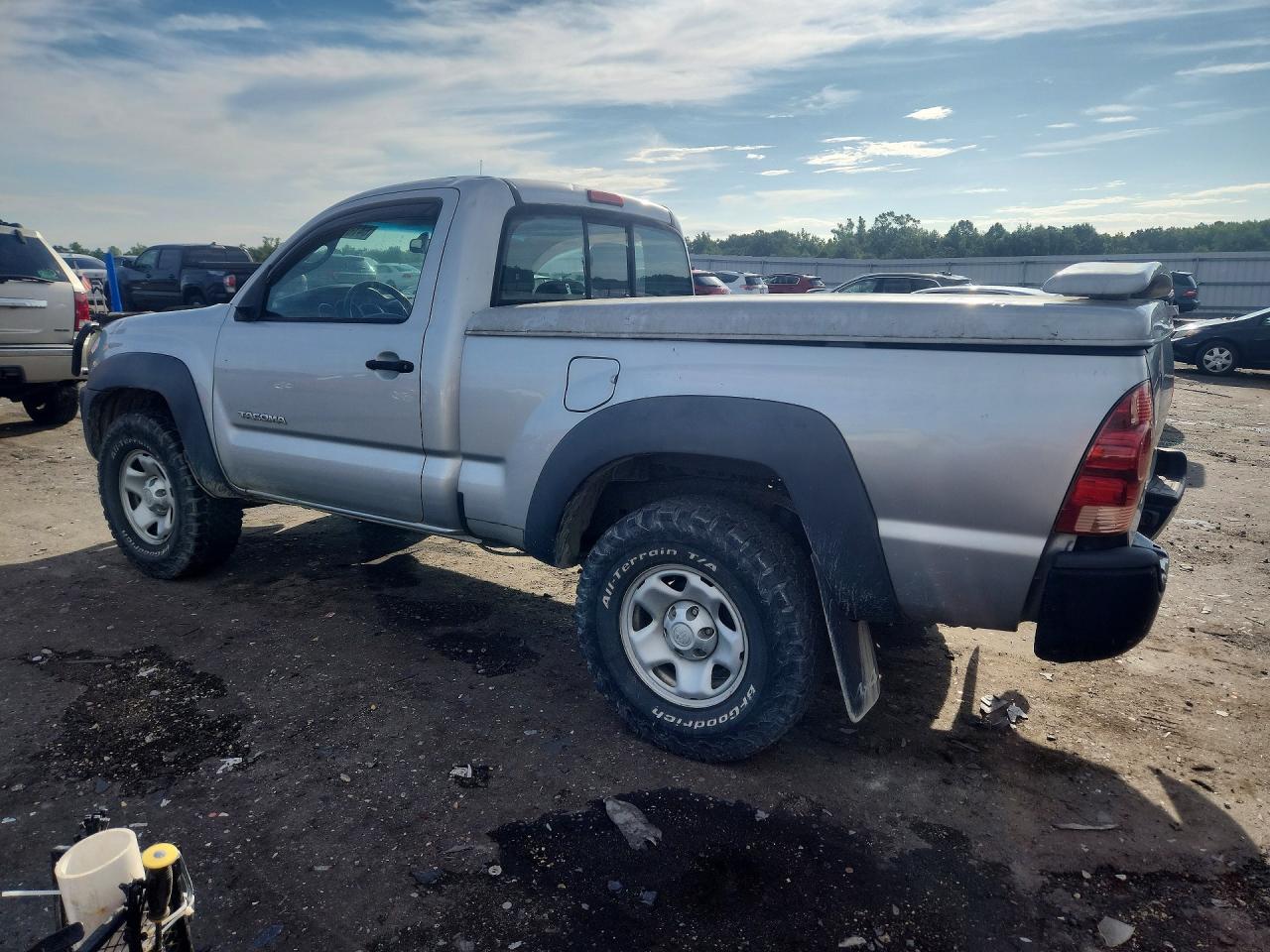 2007 Toyota Tacoma Base Silver vin: 5TEPX42N97Z331678