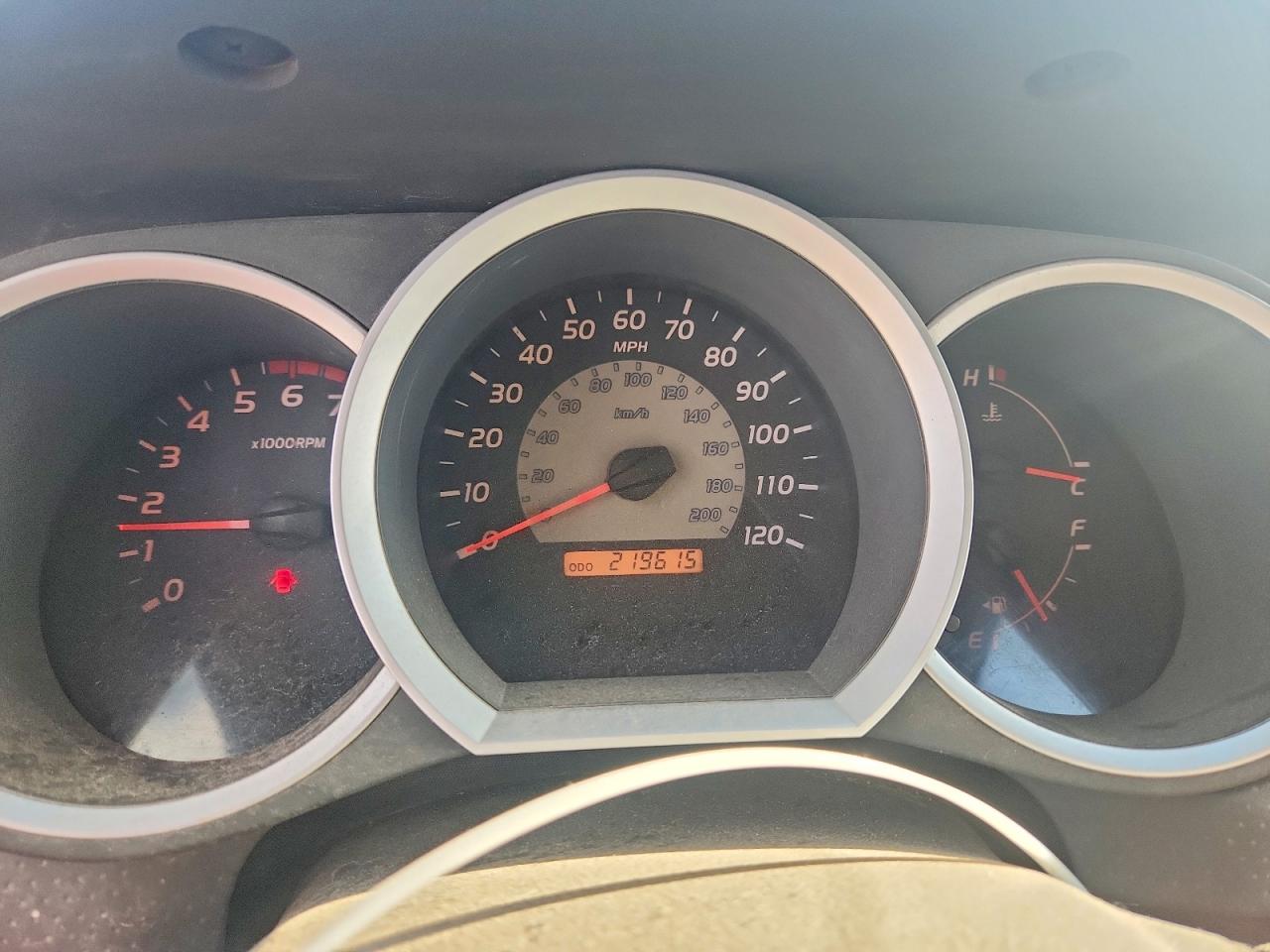2007 Toyota Tacoma Base Silver vin: 5TEPX42N97Z331678