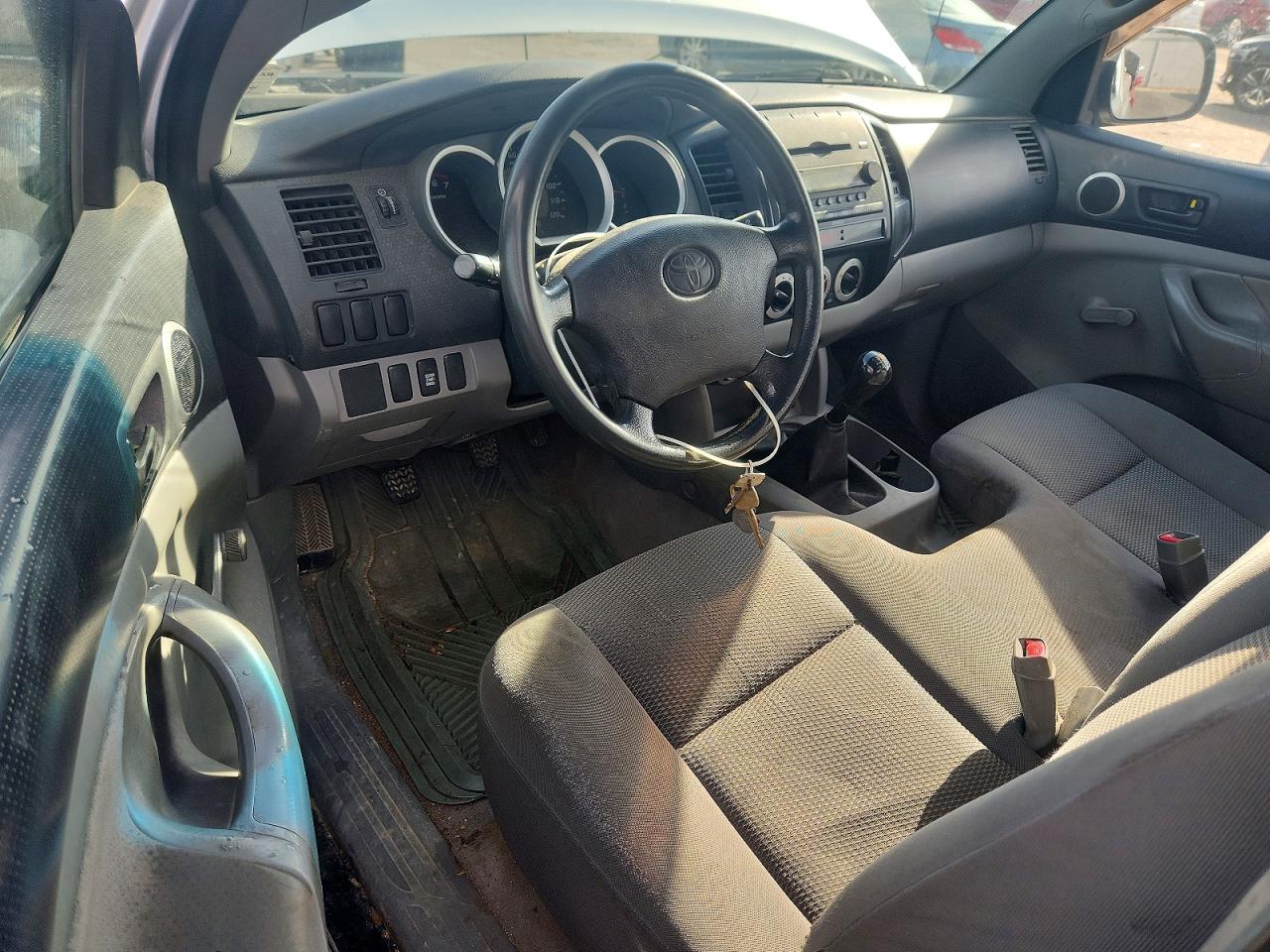 2007 Toyota Tacoma Base Silver vin: 5TEPX42N97Z331678